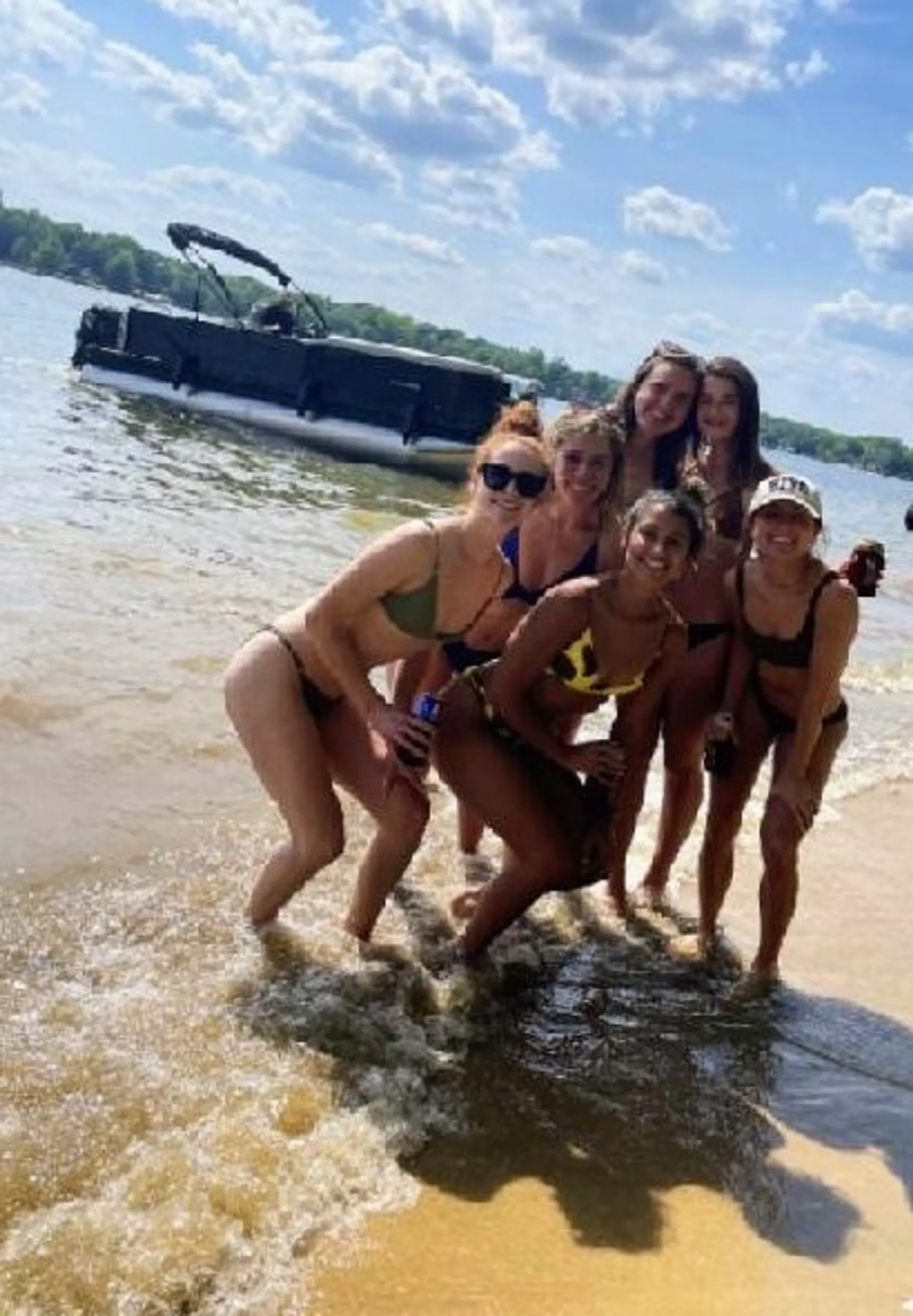 Lake Wylie 23’ Party Pontoon