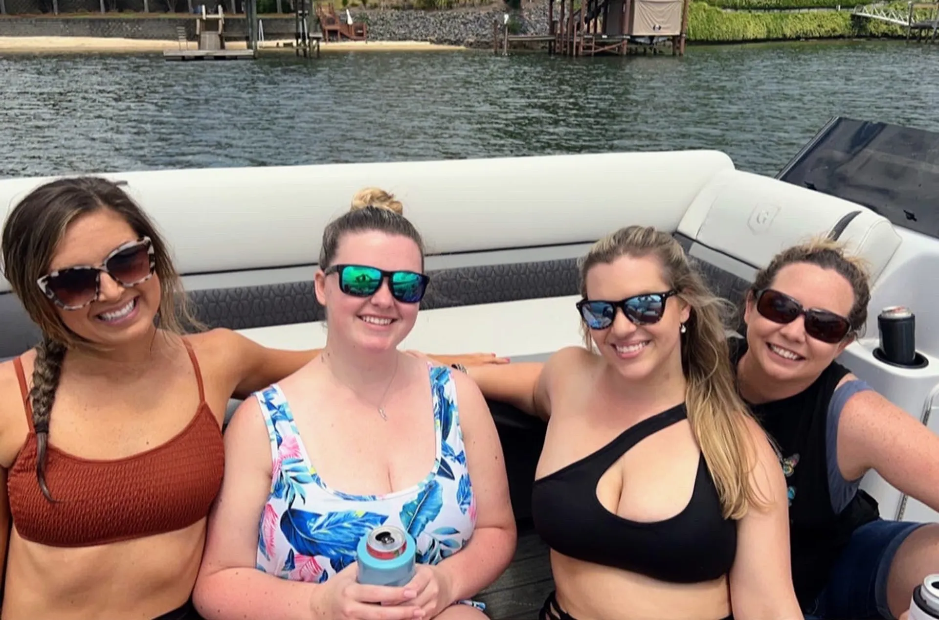 Lake Wylie 23’ Party Pontoon