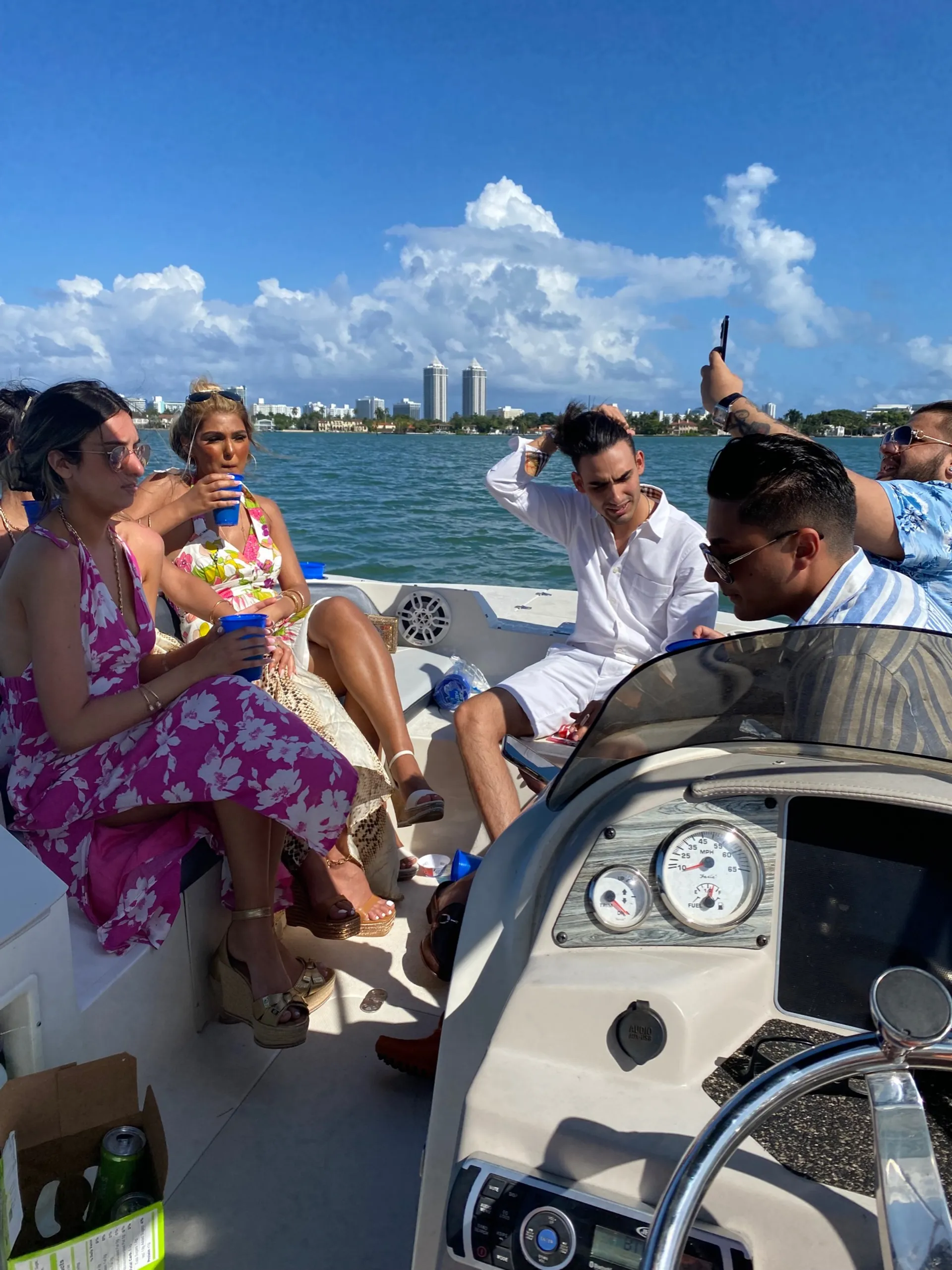 South Beach Pick upMiami Cruise Island  and san bar tour Sunset cruise