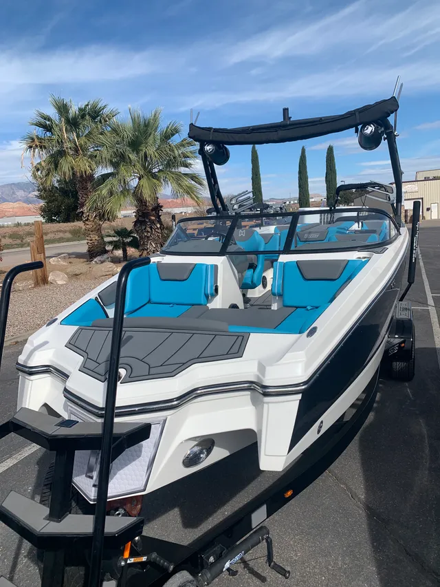 Rent a HEYDAY WAKE BOATS ski and wakeboard in St. George, UT near me