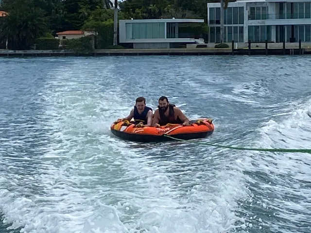 Rent a Stingray Boats ski and wakeboard in Miami Beach, FL near me