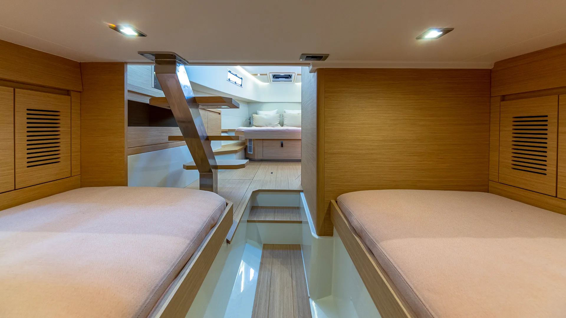 BREATHAKING and EXCLUSIVE Brand New PARDO 38 -No hidden fee-