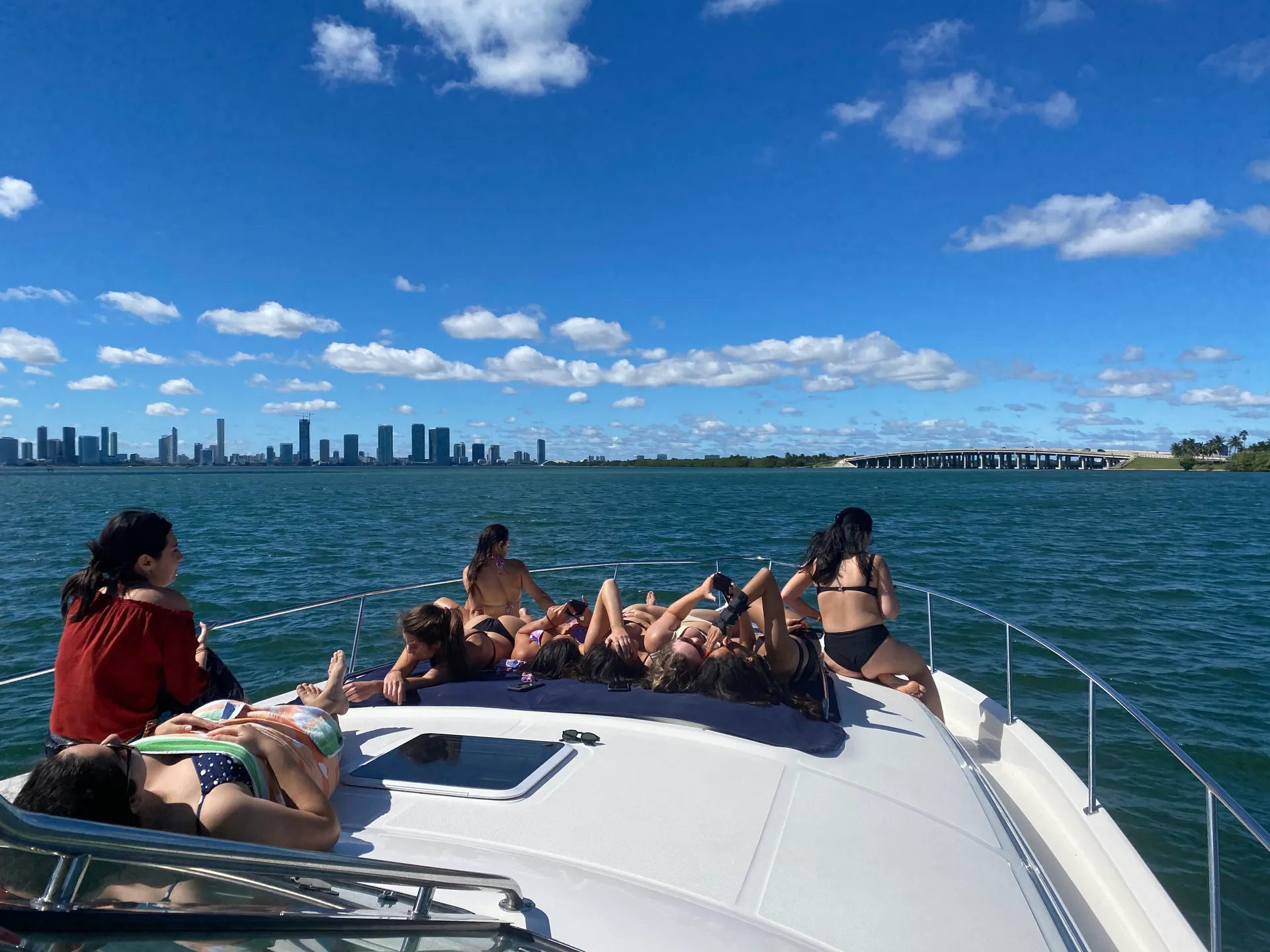 51ft Sea Ray – Miami Beach, Collins Avenue Pickup