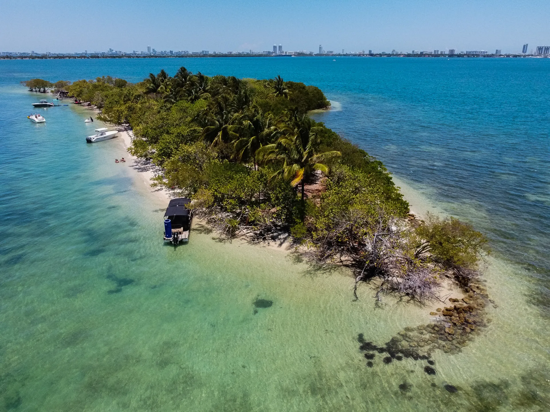 Luxury Pontoon with Upgraded Sound System ! Big Parties Welcome!