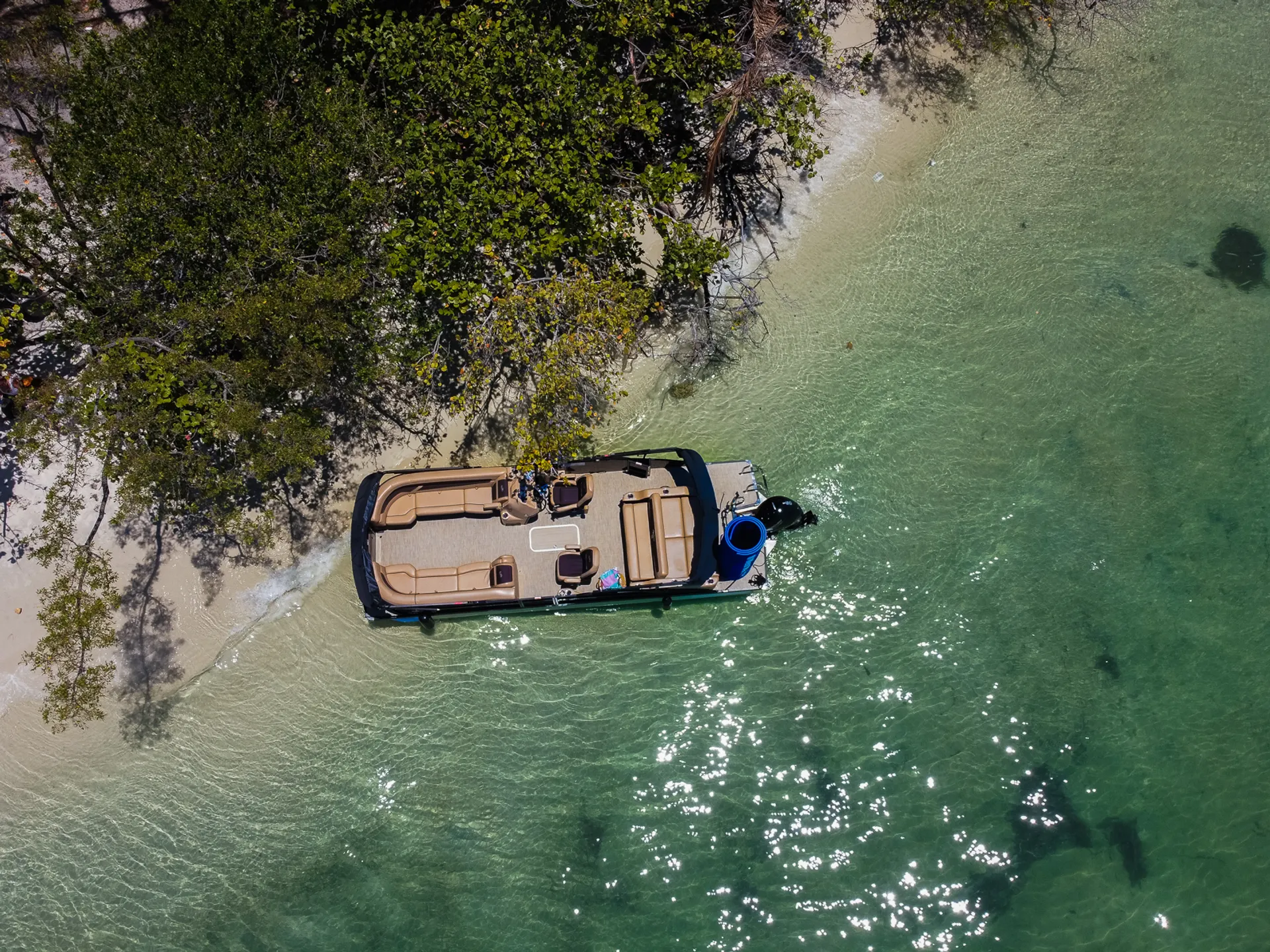 Luxury Pontoon with Upgraded Sound System ! Big Parties Welcome!