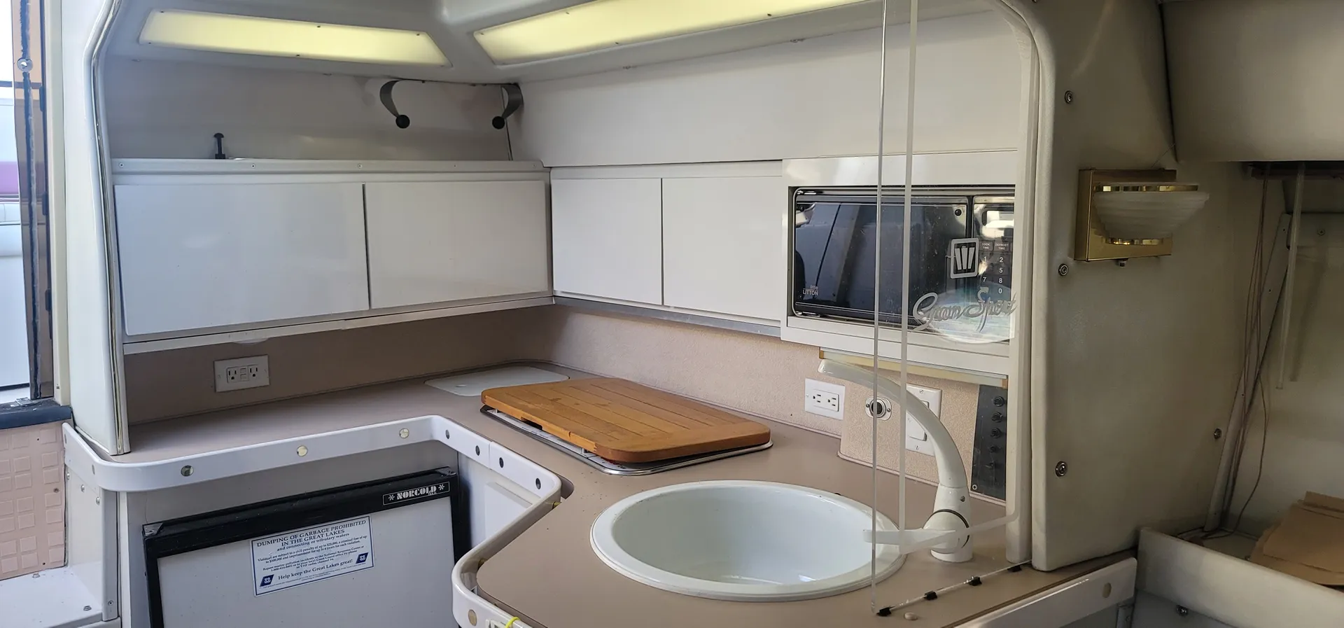 Wellcraft 3400 Grand Sport - EUPHORIA in Chicago, IL — photo 7