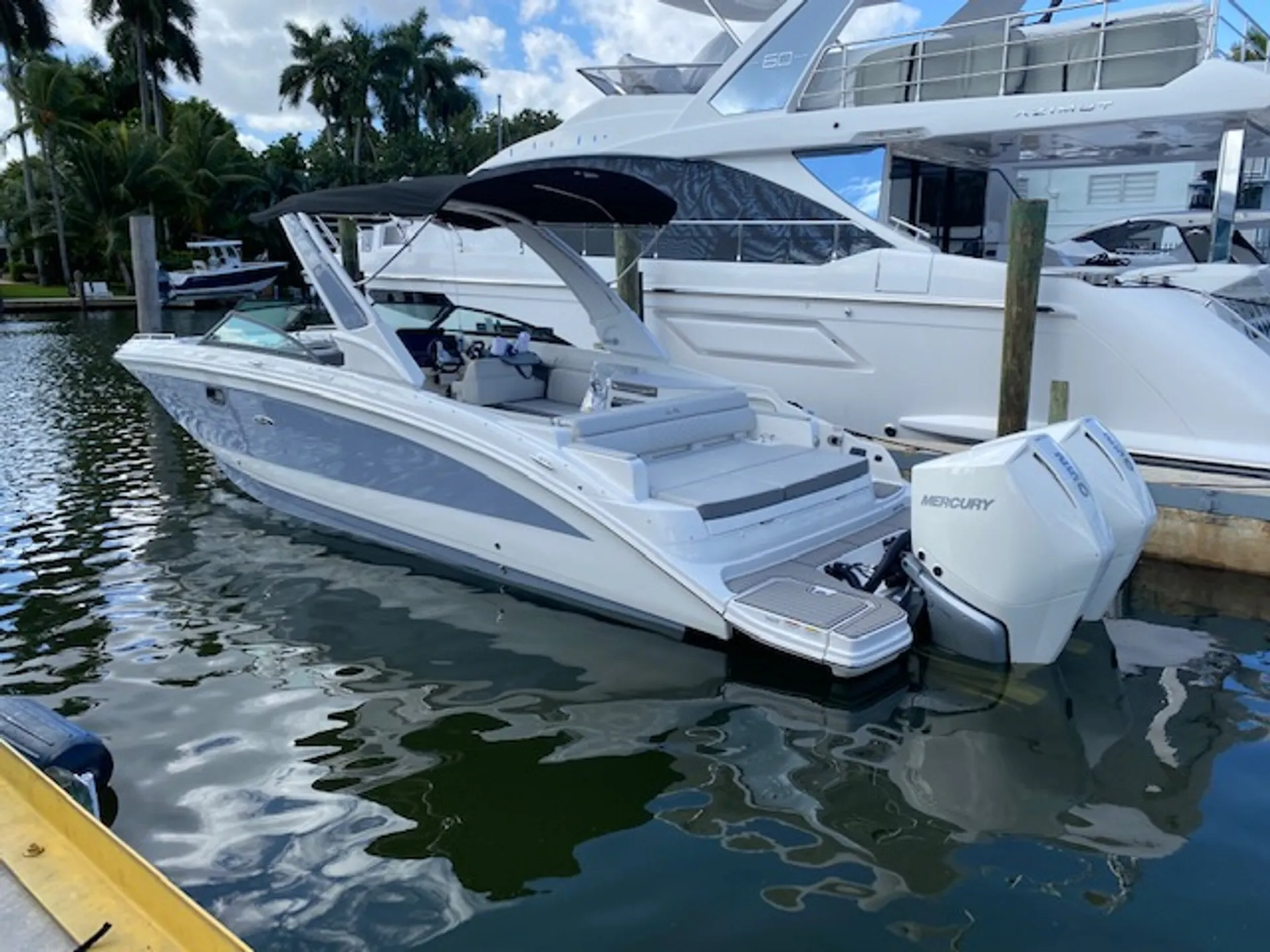 SEA RAY BOATS SDX 290 OB in North Miami, FL — photo 2