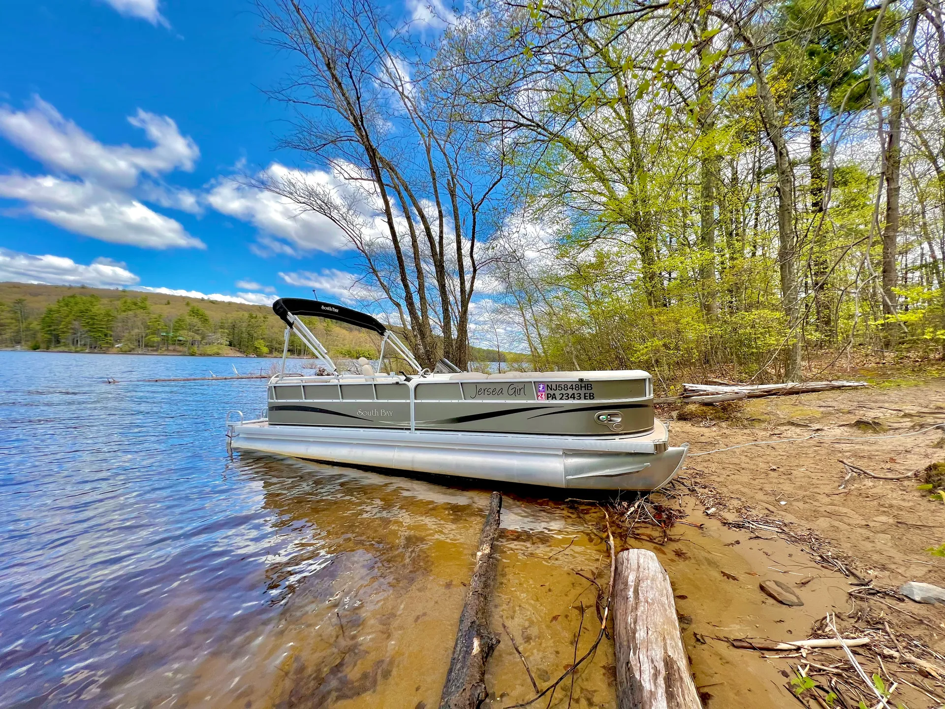 South Bay Pontoons 822CR in Lakeville, PA