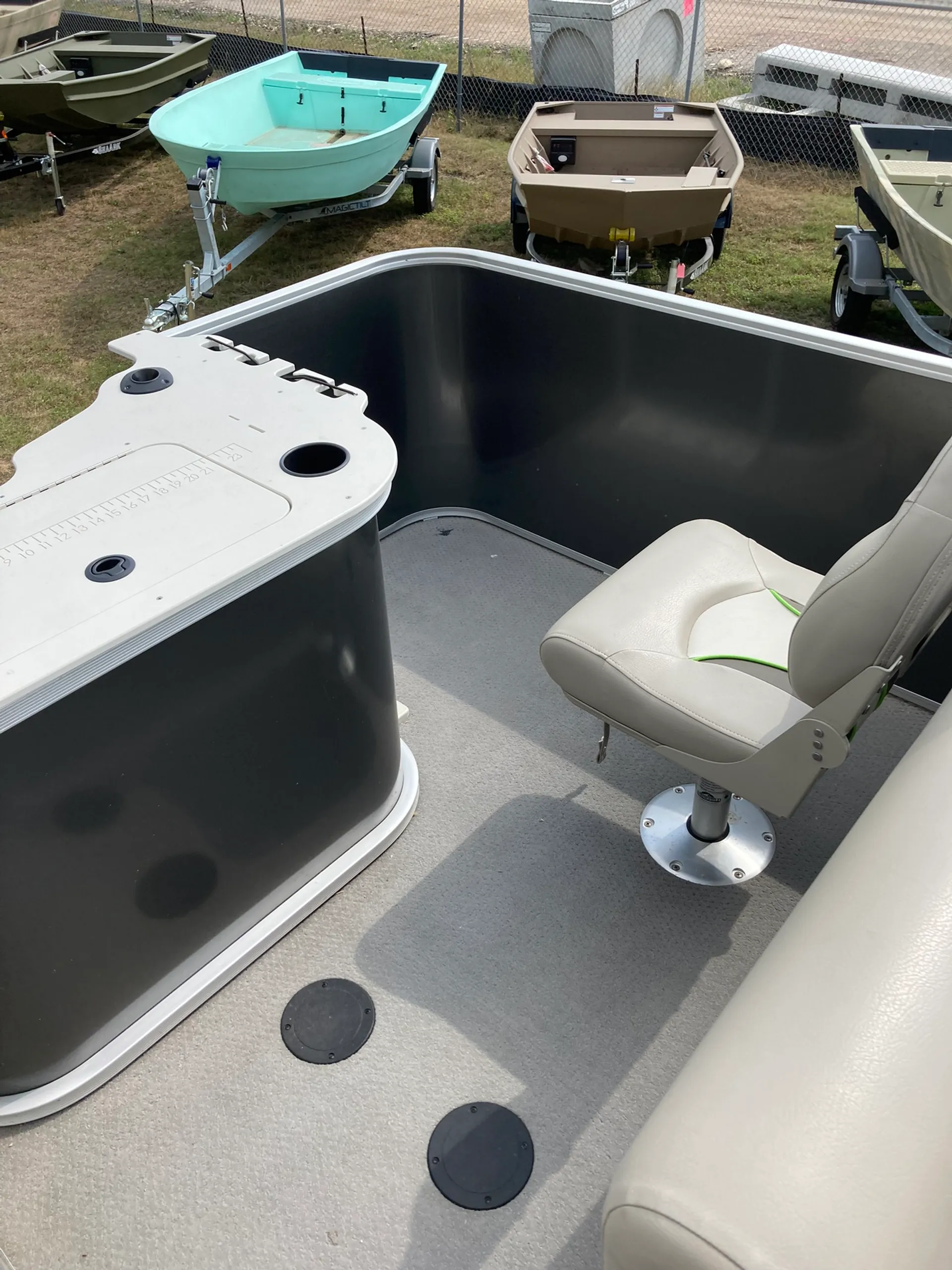 Suncatcher / G3 Boats V20F in Liberty Hill, TX — photo 8