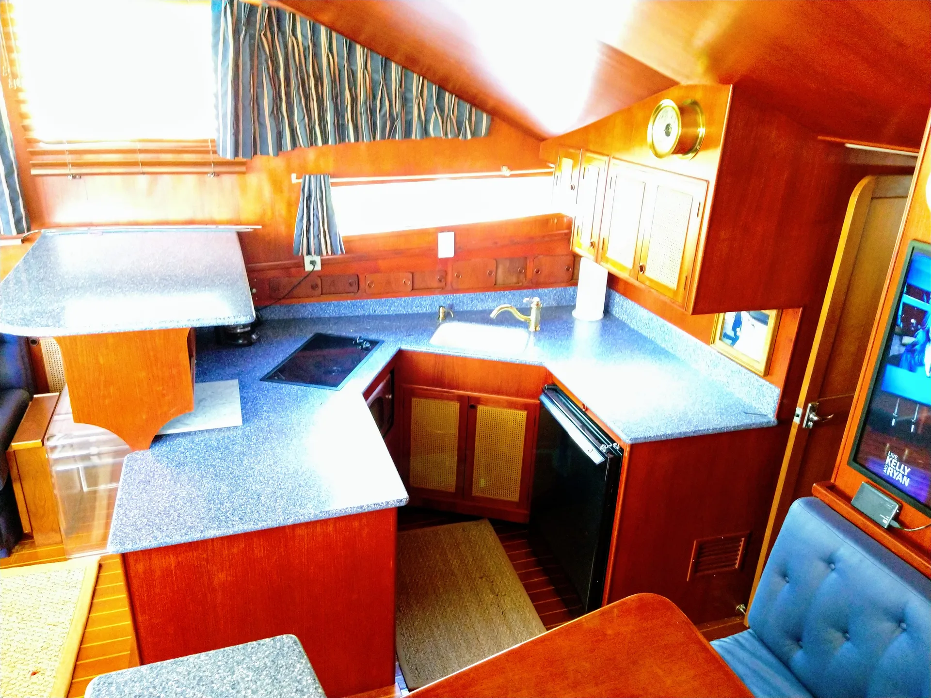 Cruise on a Custom luxury yacht
