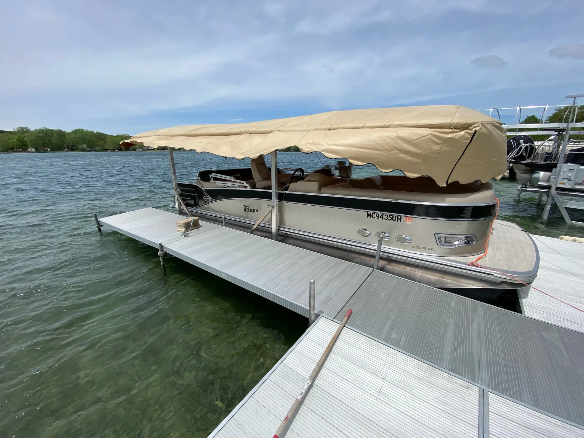Tahoe Pontoons 26' Cascade Quad Lounge in Vandalia, MI — photo 4