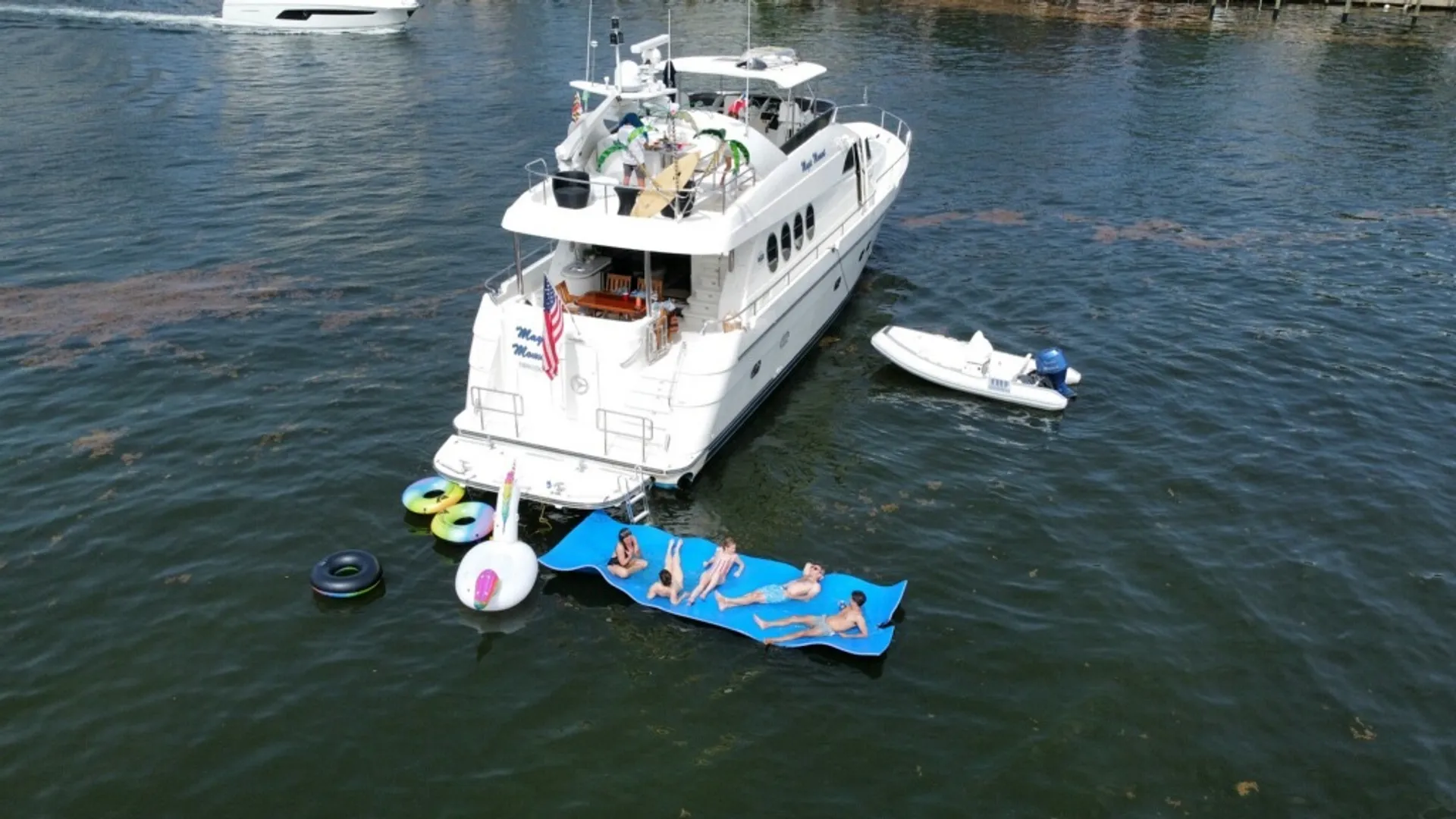 Neptunus Yachts 70 Motoryacht in Pompano Beach, FL — photo 5