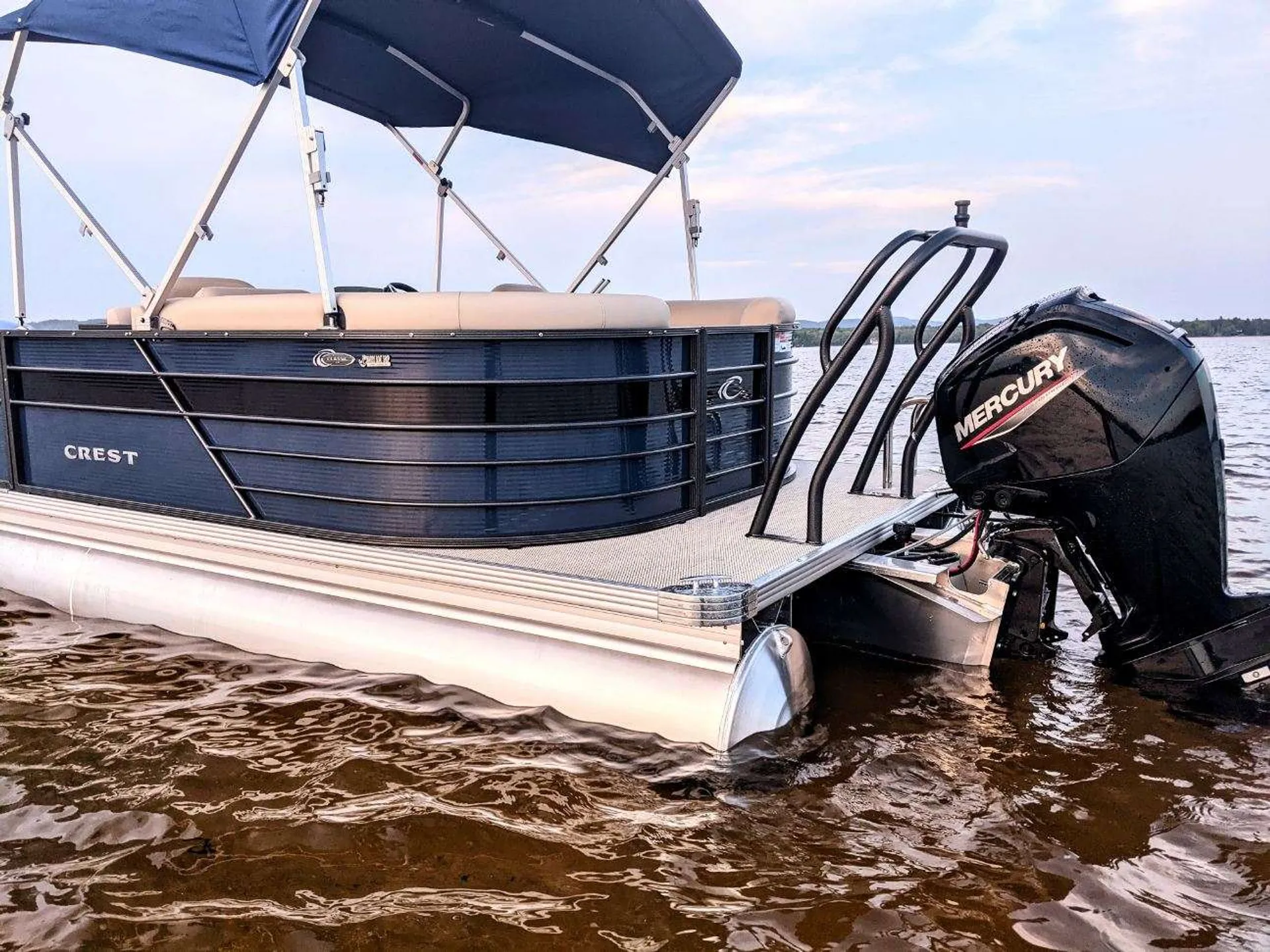 Crest Pontoons Crest 200 SLC in Ossipee, NH — photo 2