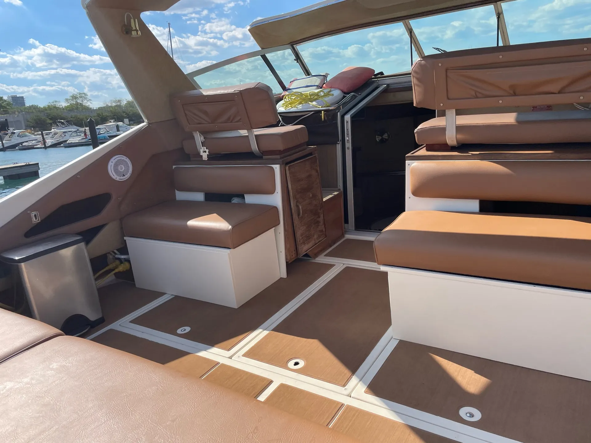 Sea Ray Boats 360 EC in Chicago, IL — photo 3