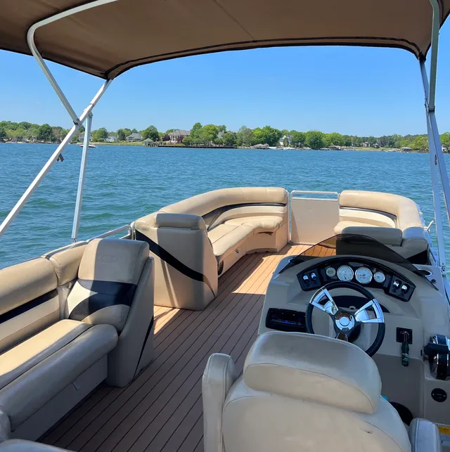 Rent a Harris FloteBote pontoon in Cornelius, NC near me