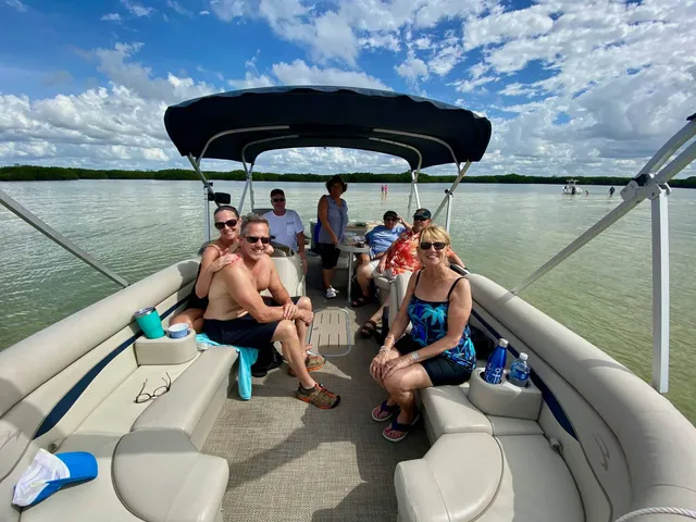 Rent a BENNINGTON MARINE pontoon in St. Petersburg, FL near me