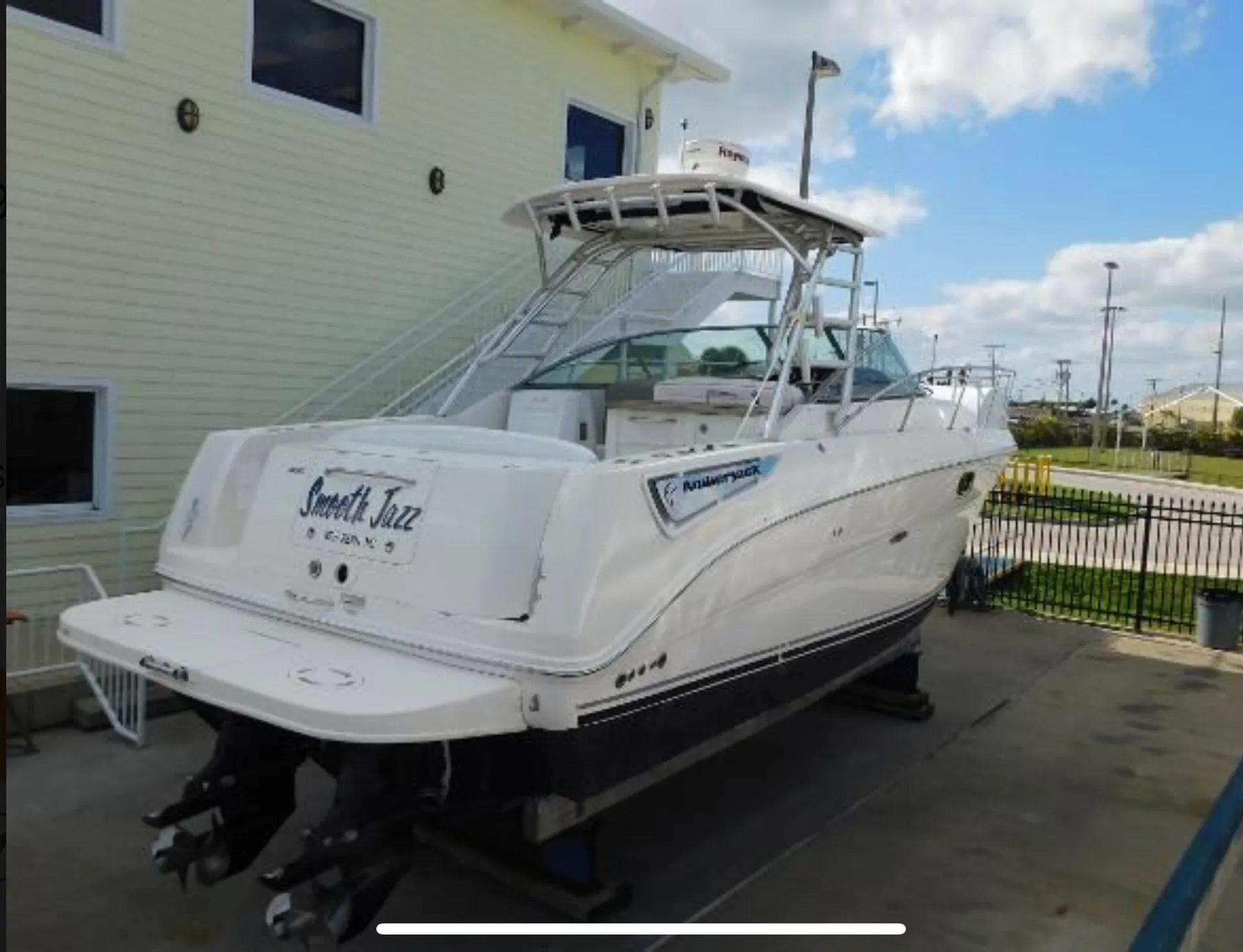 Sea Ray Boats 290 Amberjack in Miami Beach, FL — photo 4