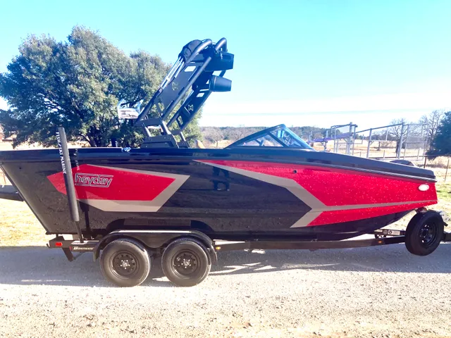 Rent a HEYDAY WAKE BOATS ski and wakeboard in Fort Worth, TX near me