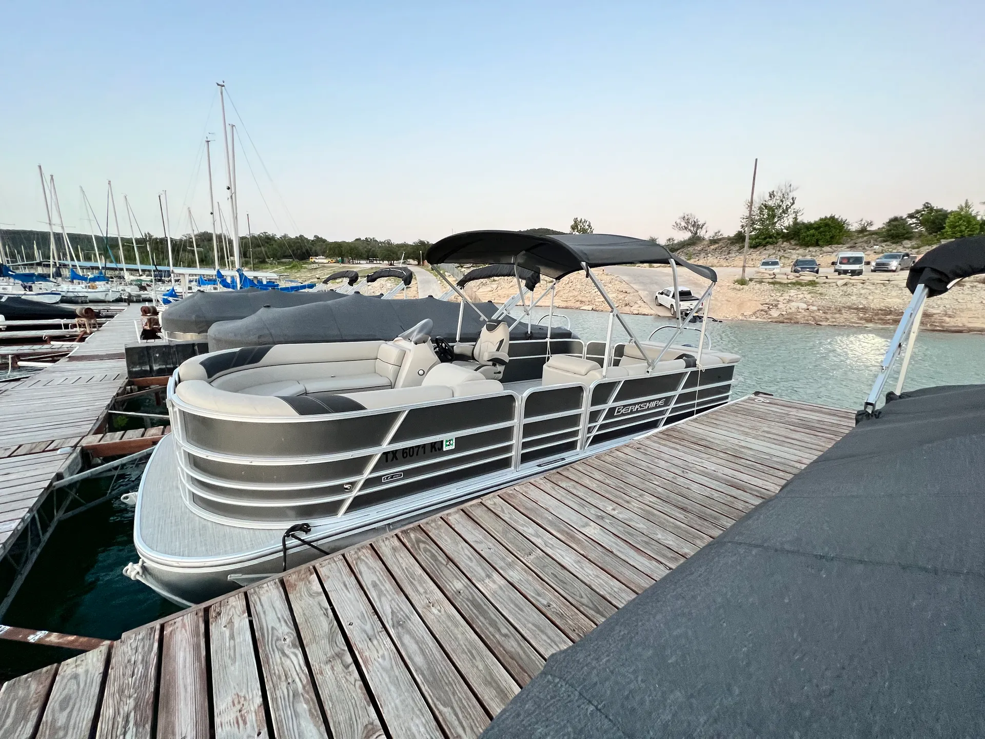 BERKSHIRE PONTOONS 24CL CTS 2.75 TRI-TUBE in Leander, TX — photo 9