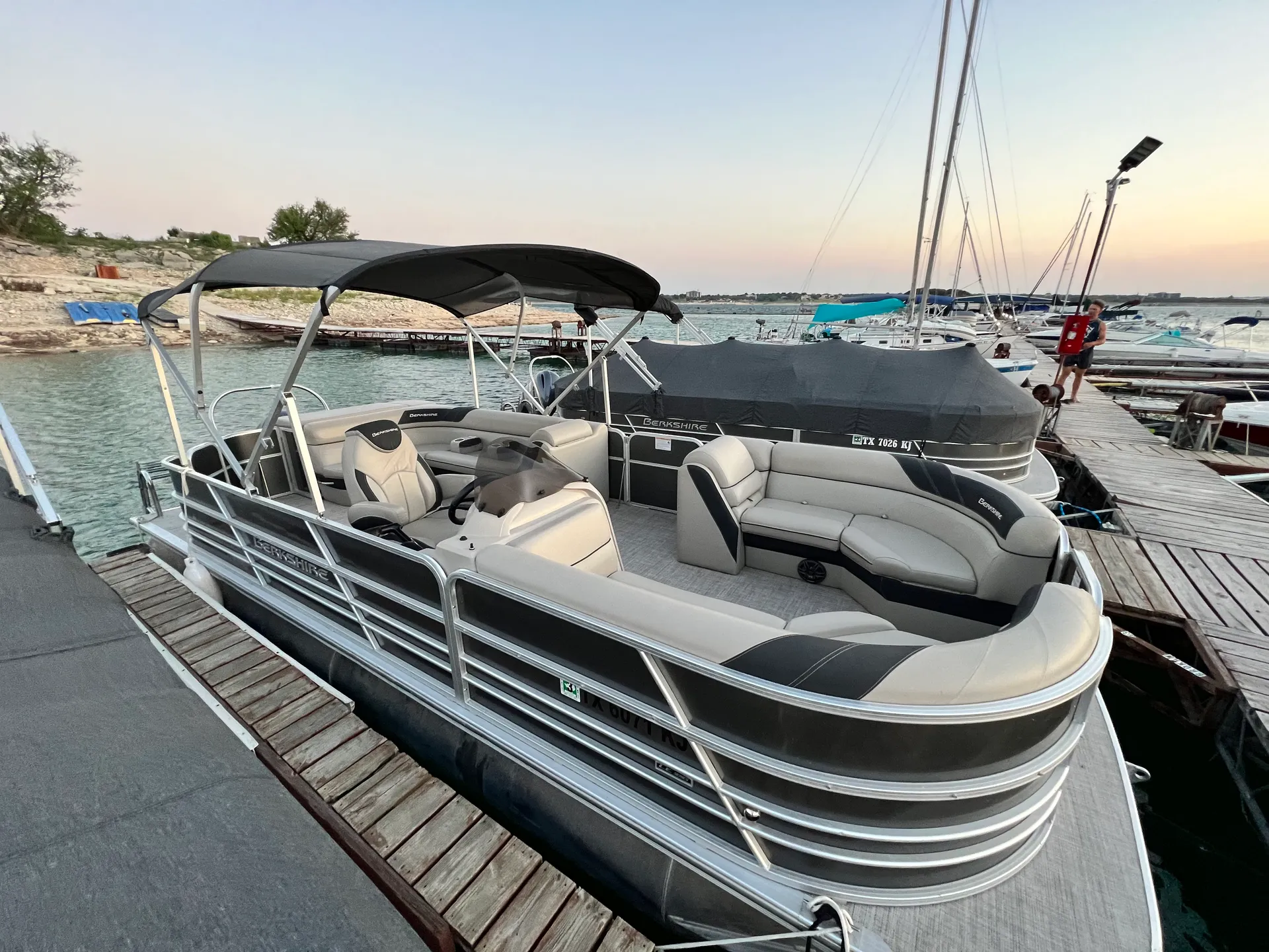 BERKSHIRE PONTOONS 24CL CTS 2.75 TRI-TUBE in Leander, TX — photo 2