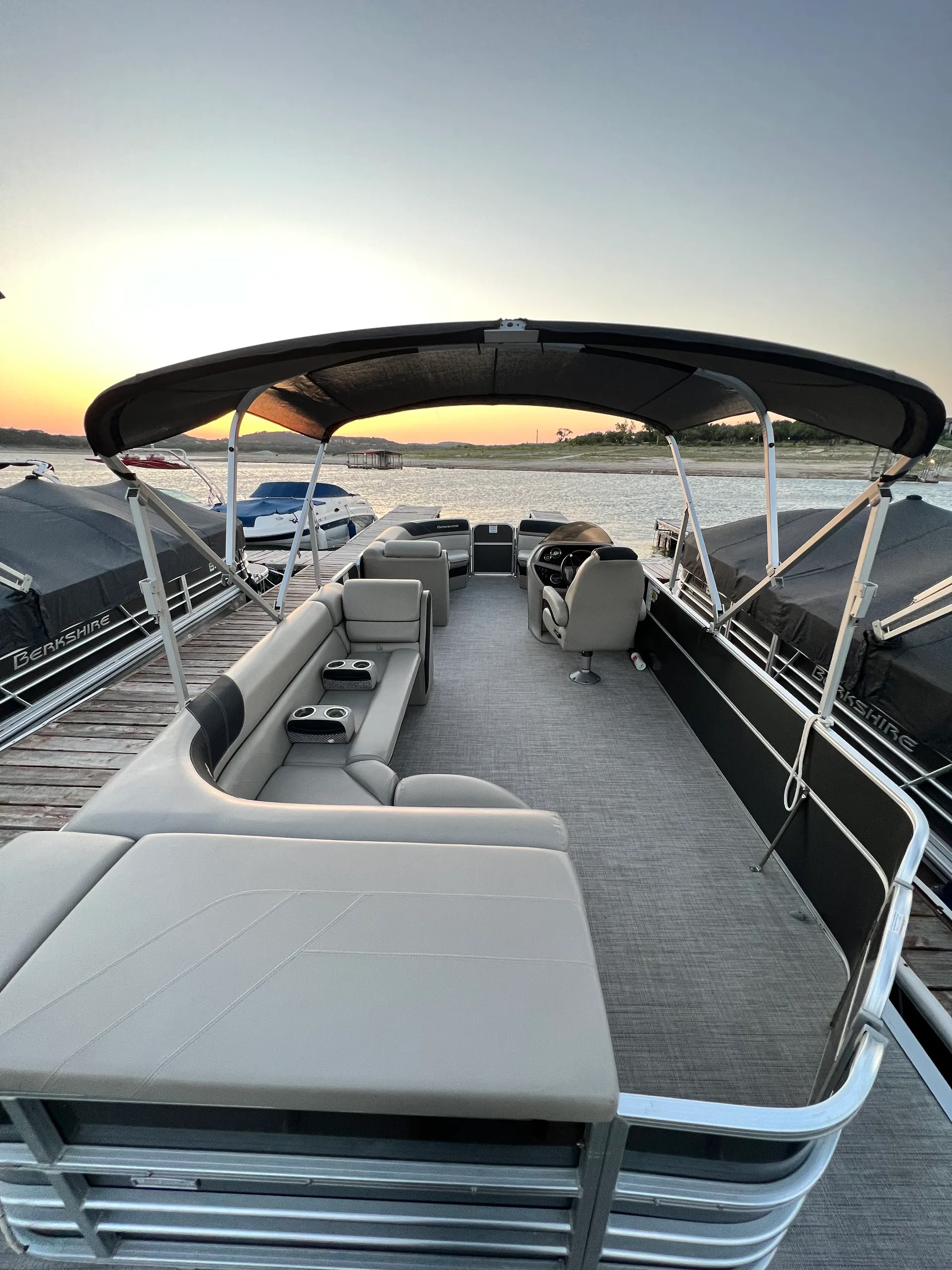 BERKSHIRE PONTOONS 24CL CTS 2.75 TRI-TUBE in Leander, TX — photo 4
