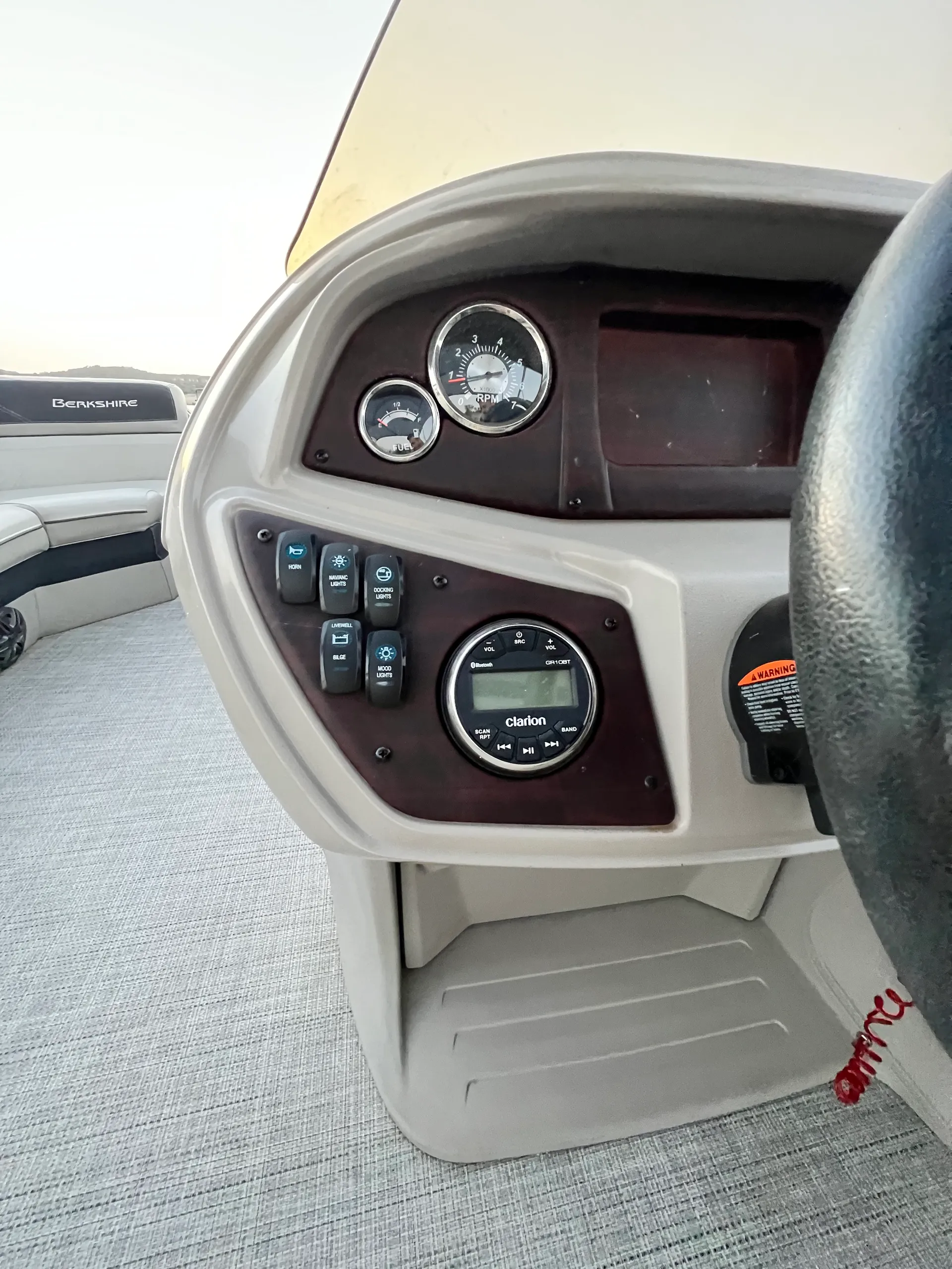 BERKSHIRE PONTOONS 24CL CTS 2.75 TRI-TUBE in Leander, TX — photo 4