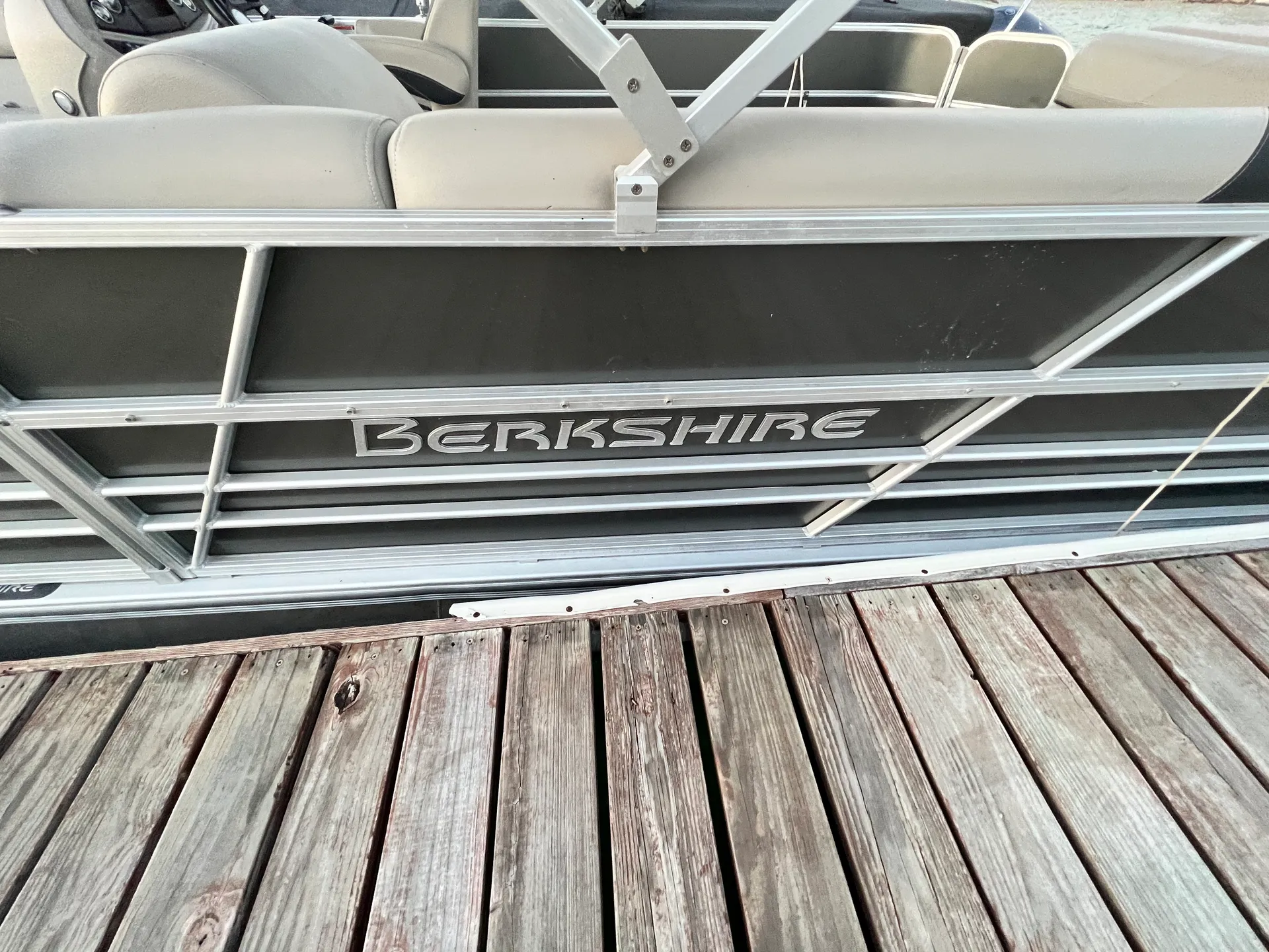 BERKSHIRE PONTOONS 24CL CTS 2.75 TRI-TUBE in Leander, TX — photo 2