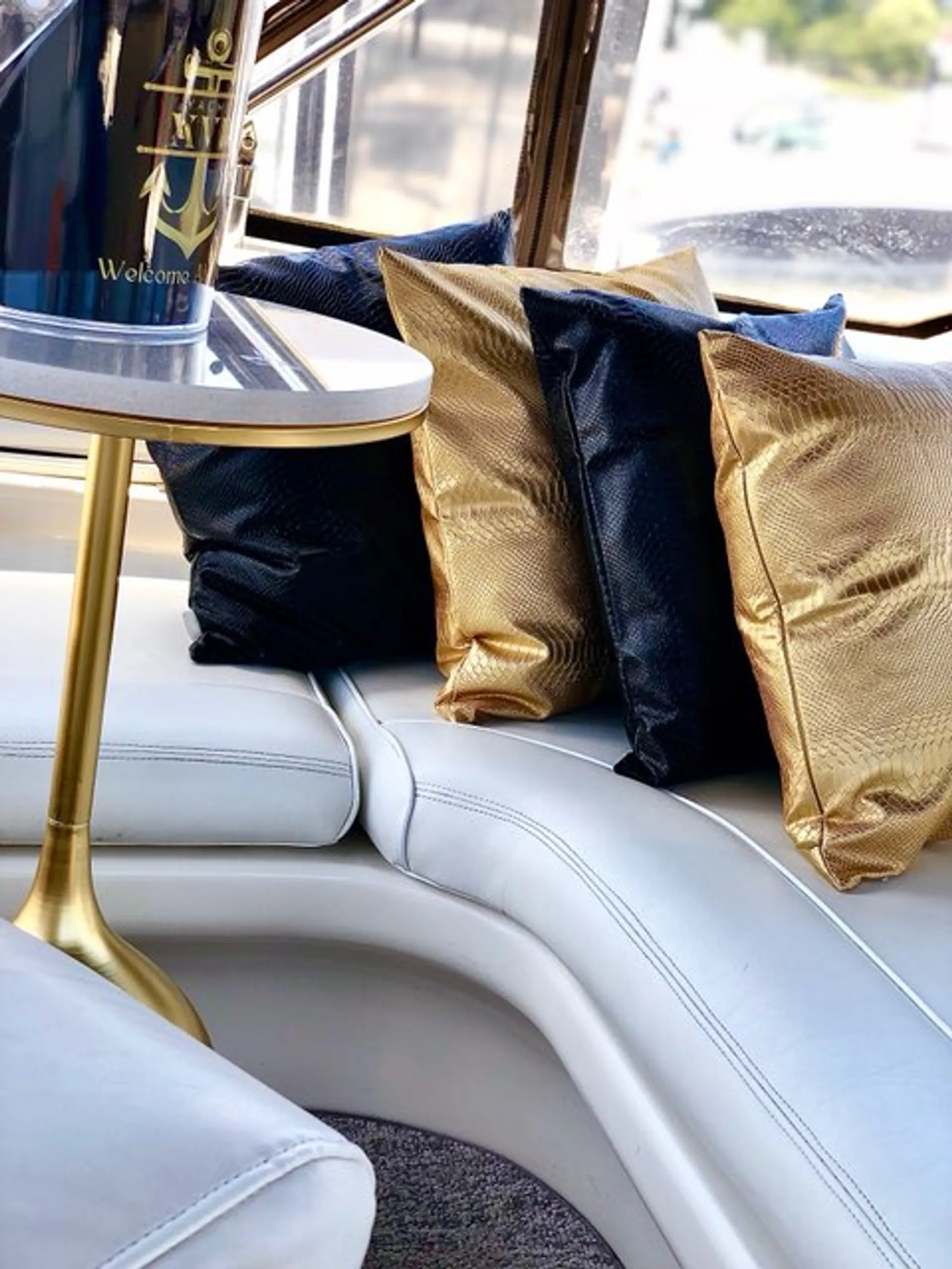 Sea Ray Boats 550 Sedan Bridge in Washington, DC — photo 4