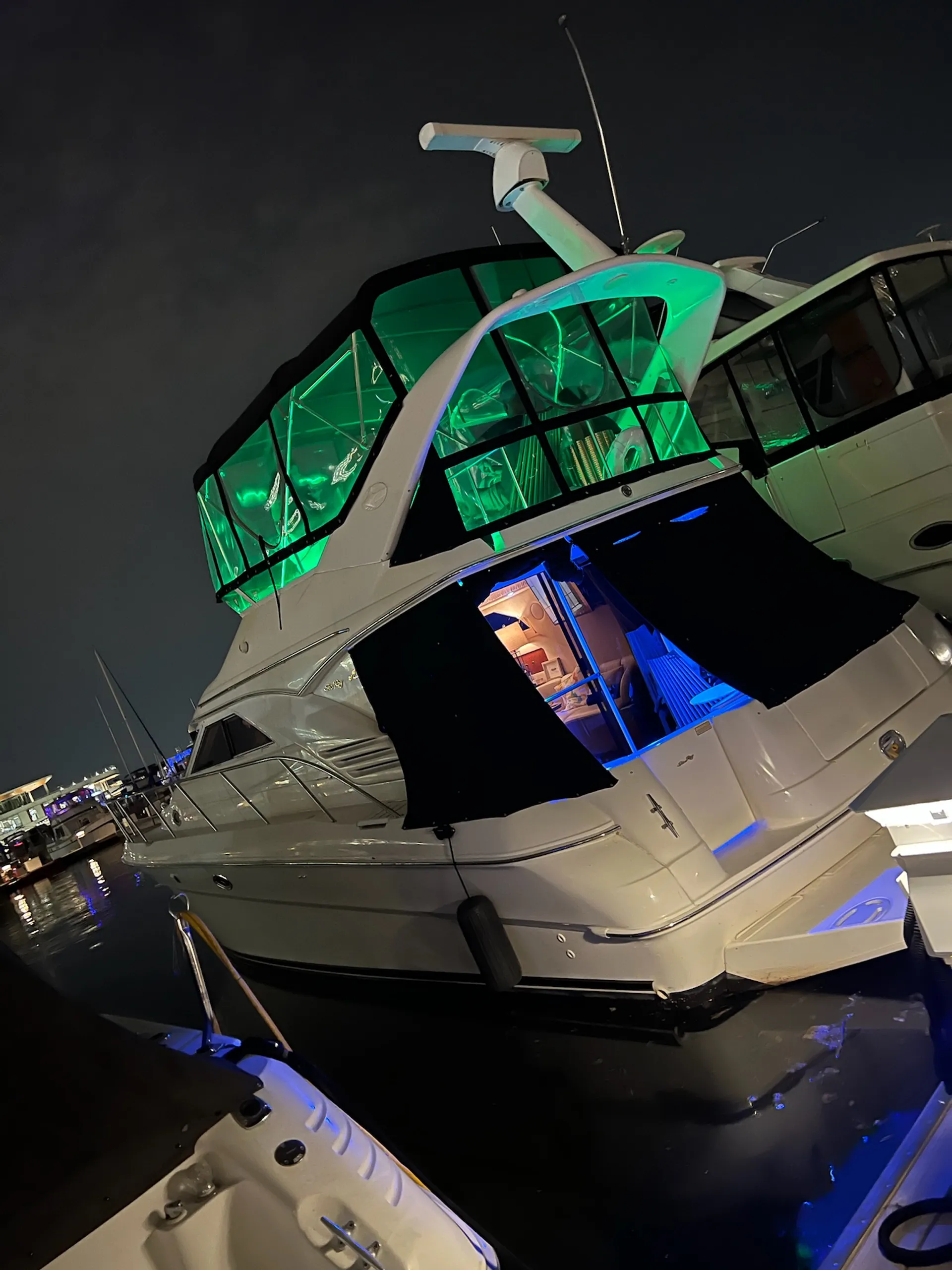 Sea Ray Boats 550 Sedan Bridge in Washington, DC — photo 9
