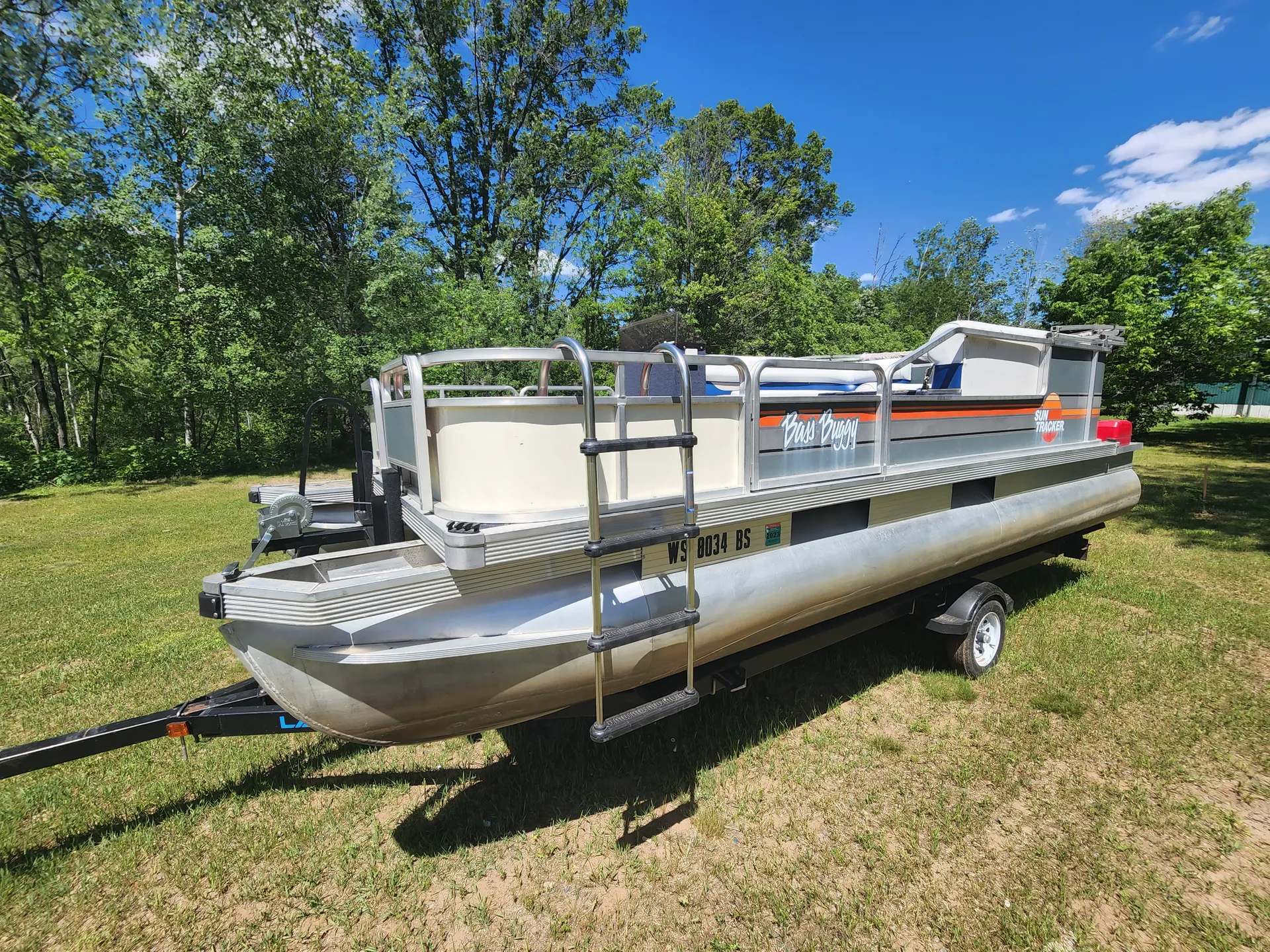Sun Tracker by Tracker Marine Bass Buggy w/25 HP in Trego, WI — photo 3