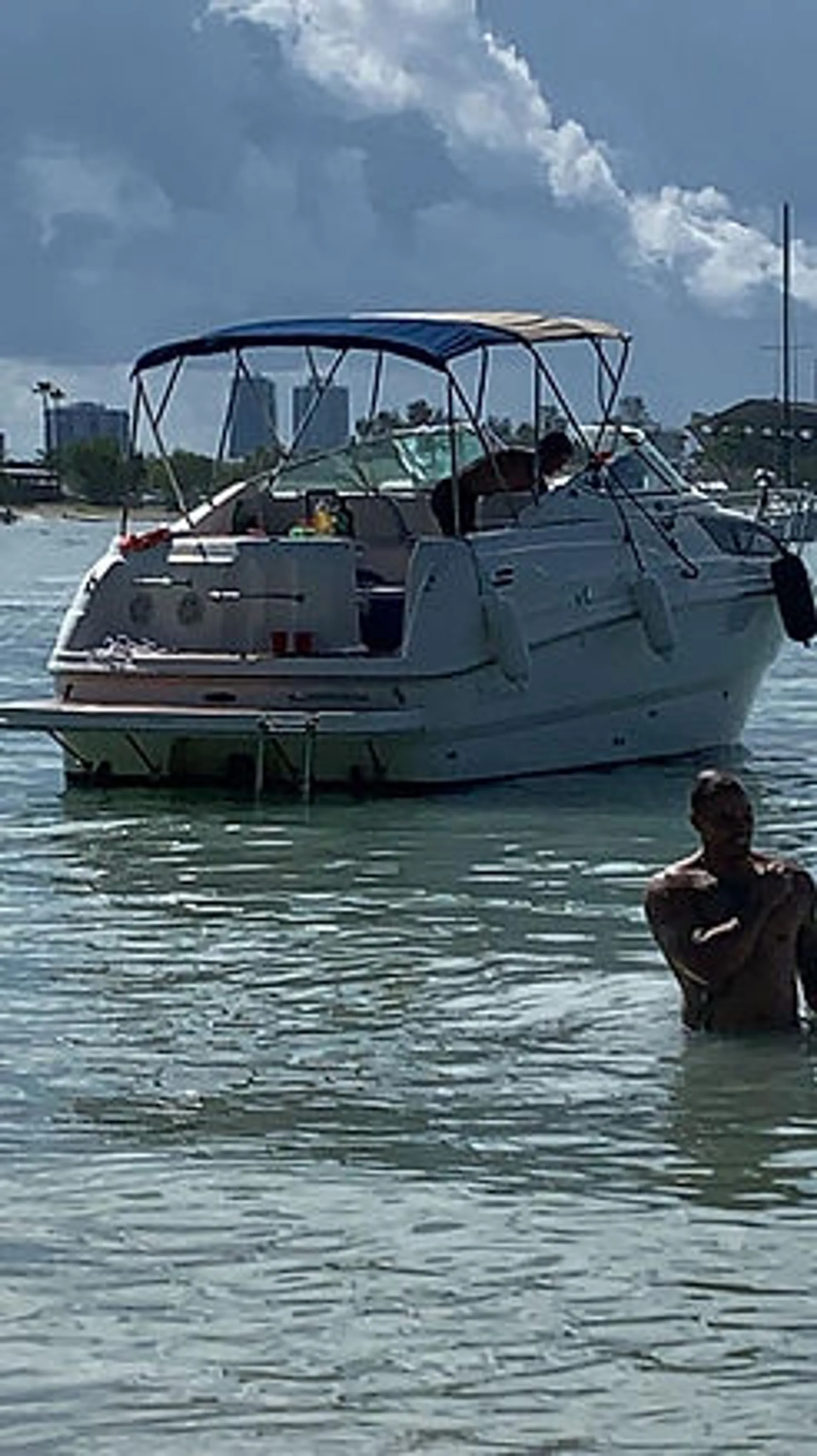 Chaparral Boats 260 ssi; in Miami, FL — photo 2