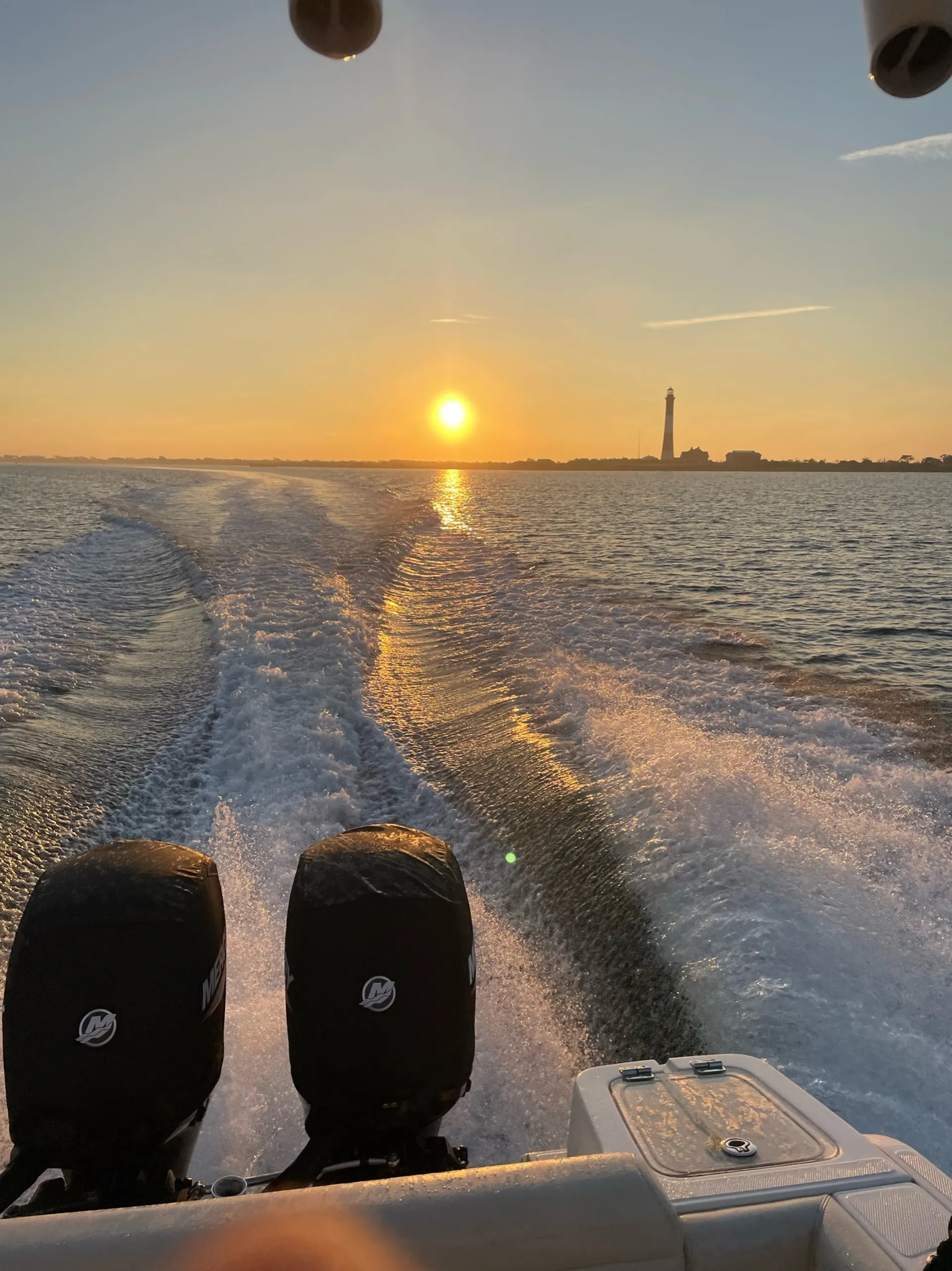 BOSTON WHALER 230 OUTRAGE in Bay Shore, NY — photo 8