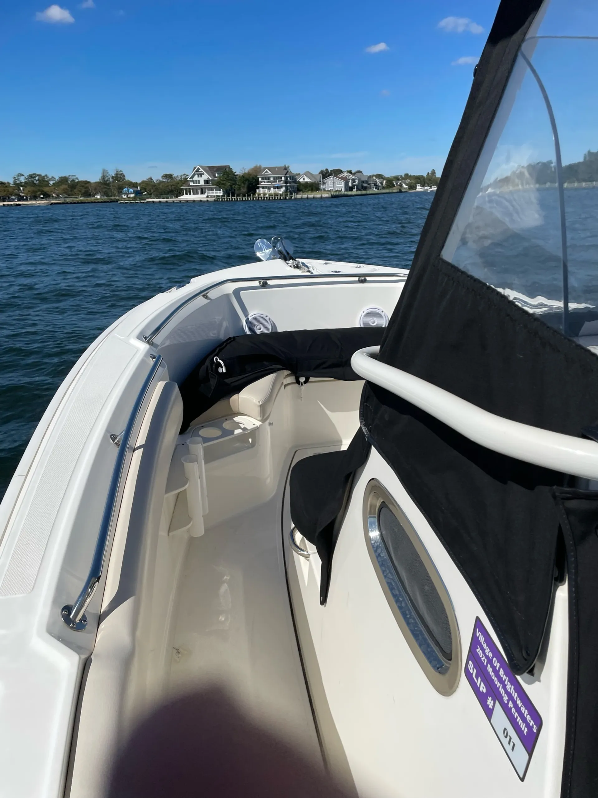 BOSTON WHALER 230 OUTRAGE in Bay Shore, NY — photo 6