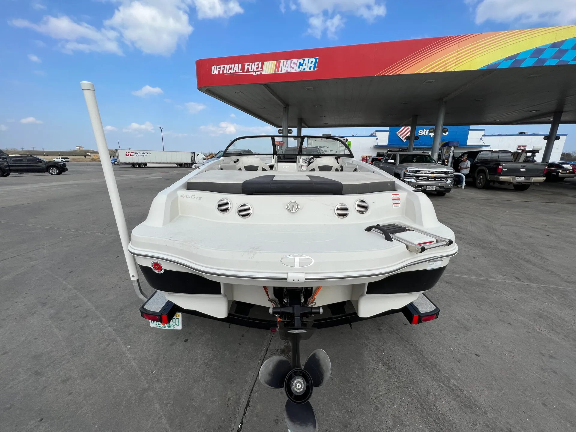 Tahoe by Tracker Marine 400 TS  in San Antonio, TX — photo 3