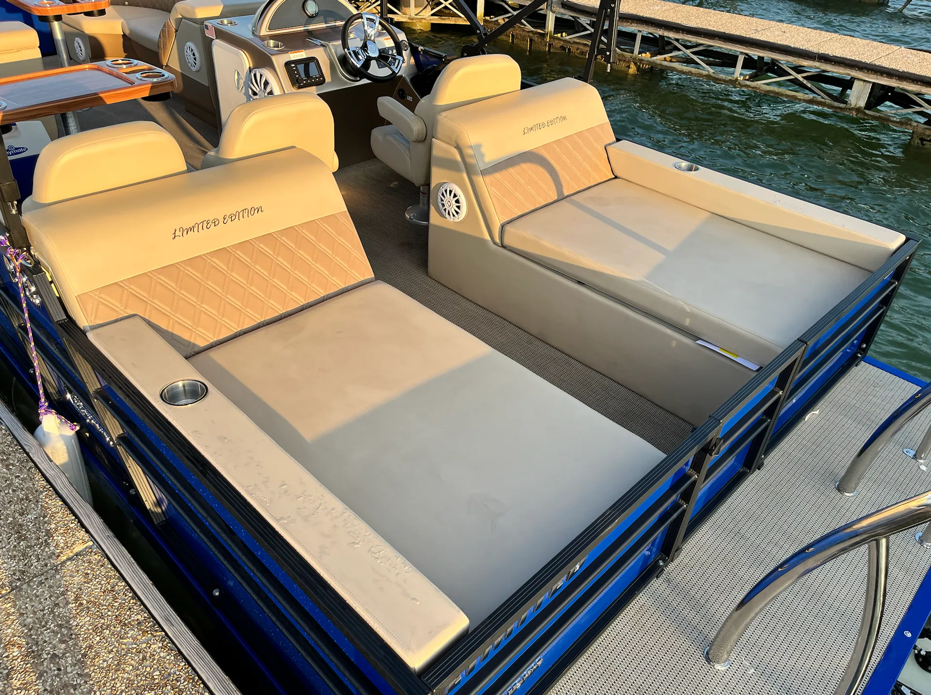 Other 2022 P-23 Lounge Limited Pontoon in Garland, TX — photo 10