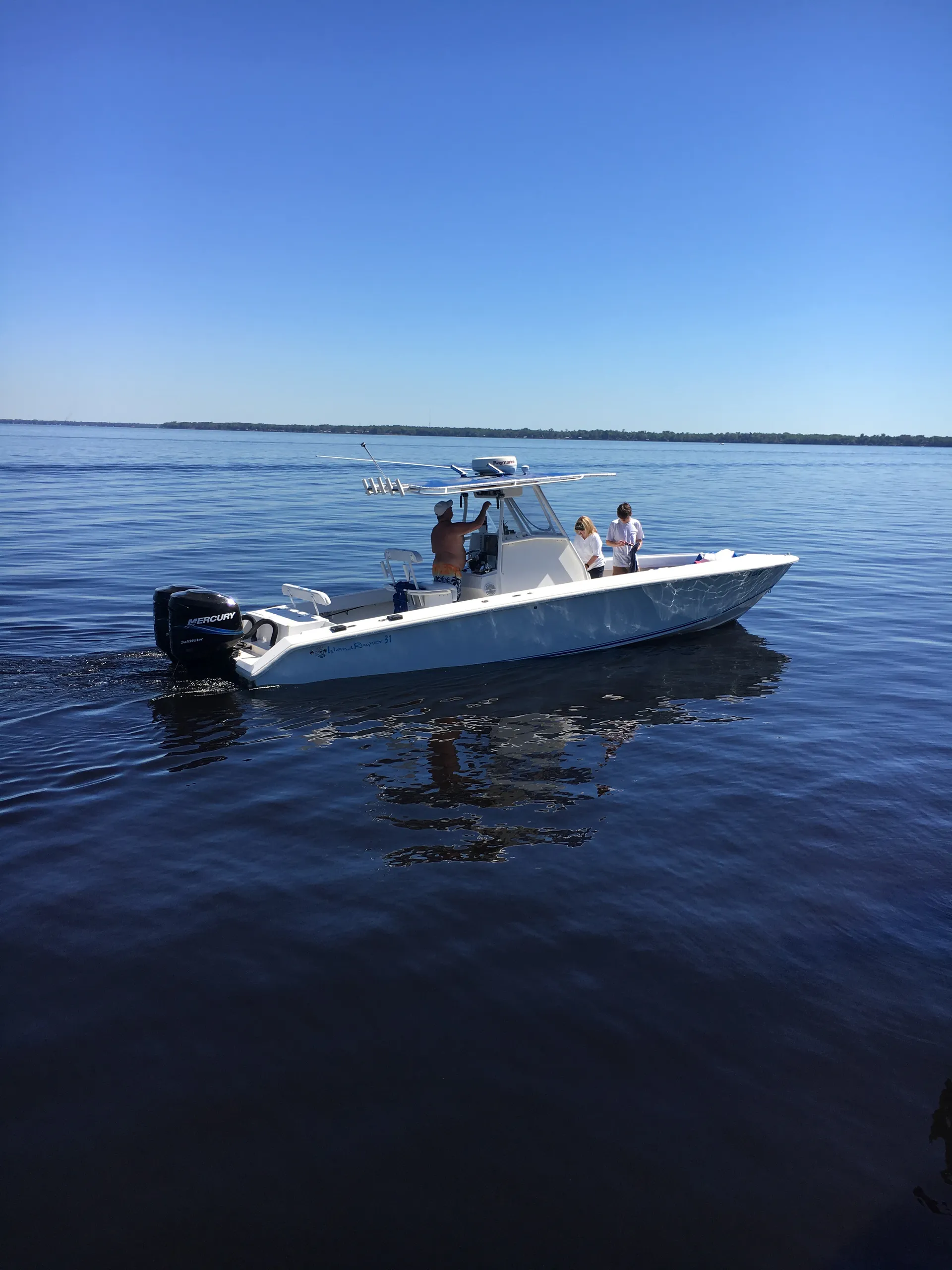 Island Runner 31' CC w/2-225HP in Green Cove Springs, FL — photo 3