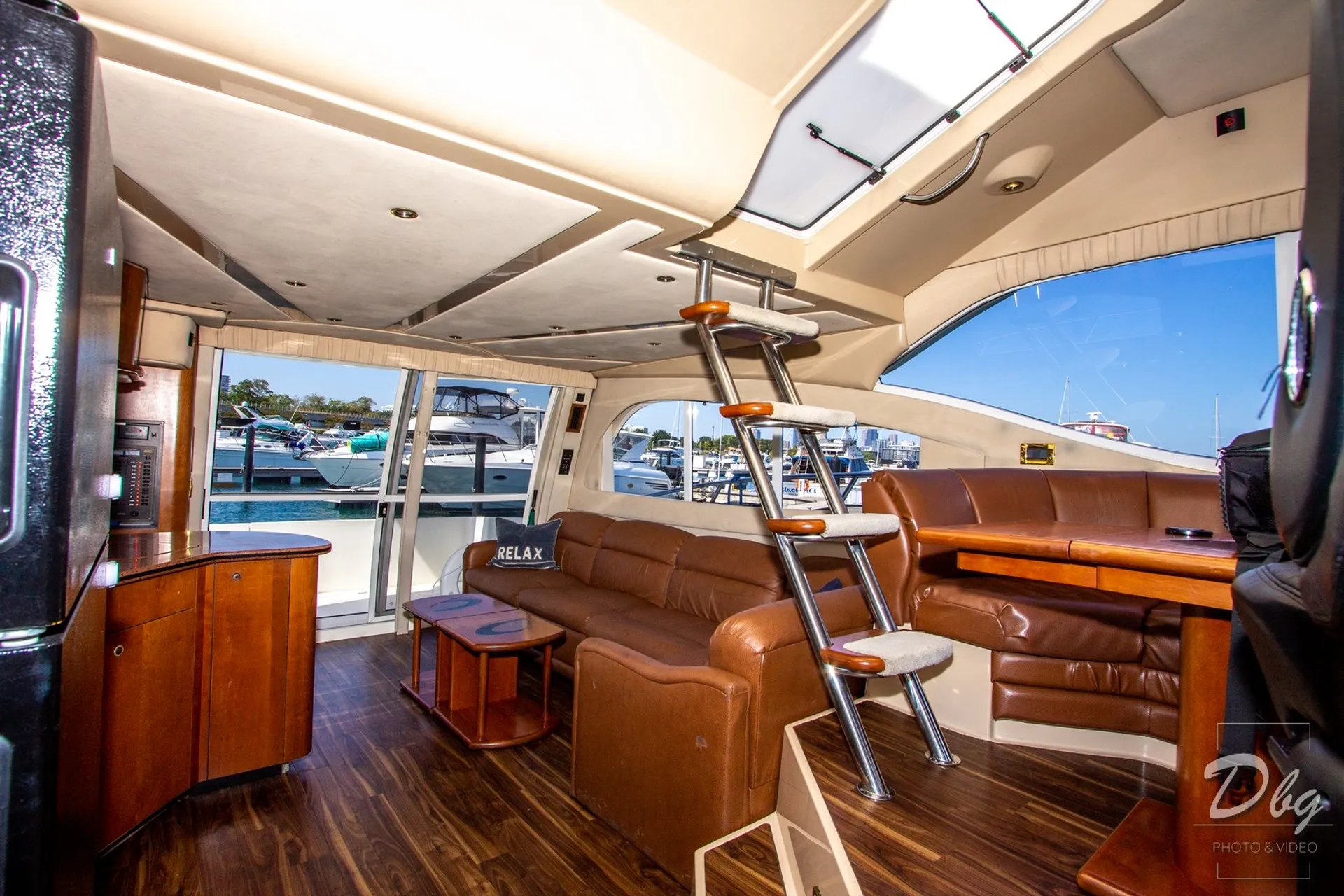 53' Multi-level Luxury Yacht w/Flybridge; Sundeck 