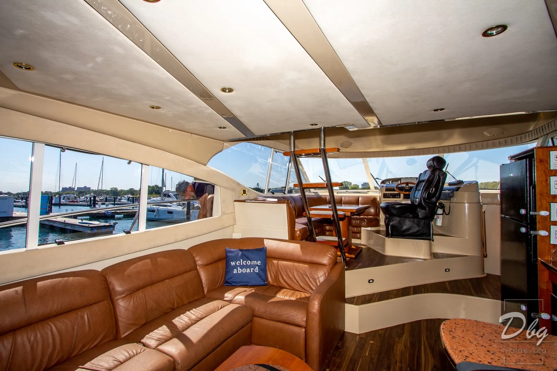 53' Multi-level Luxury Yacht w/Flybridge; Sundeck 