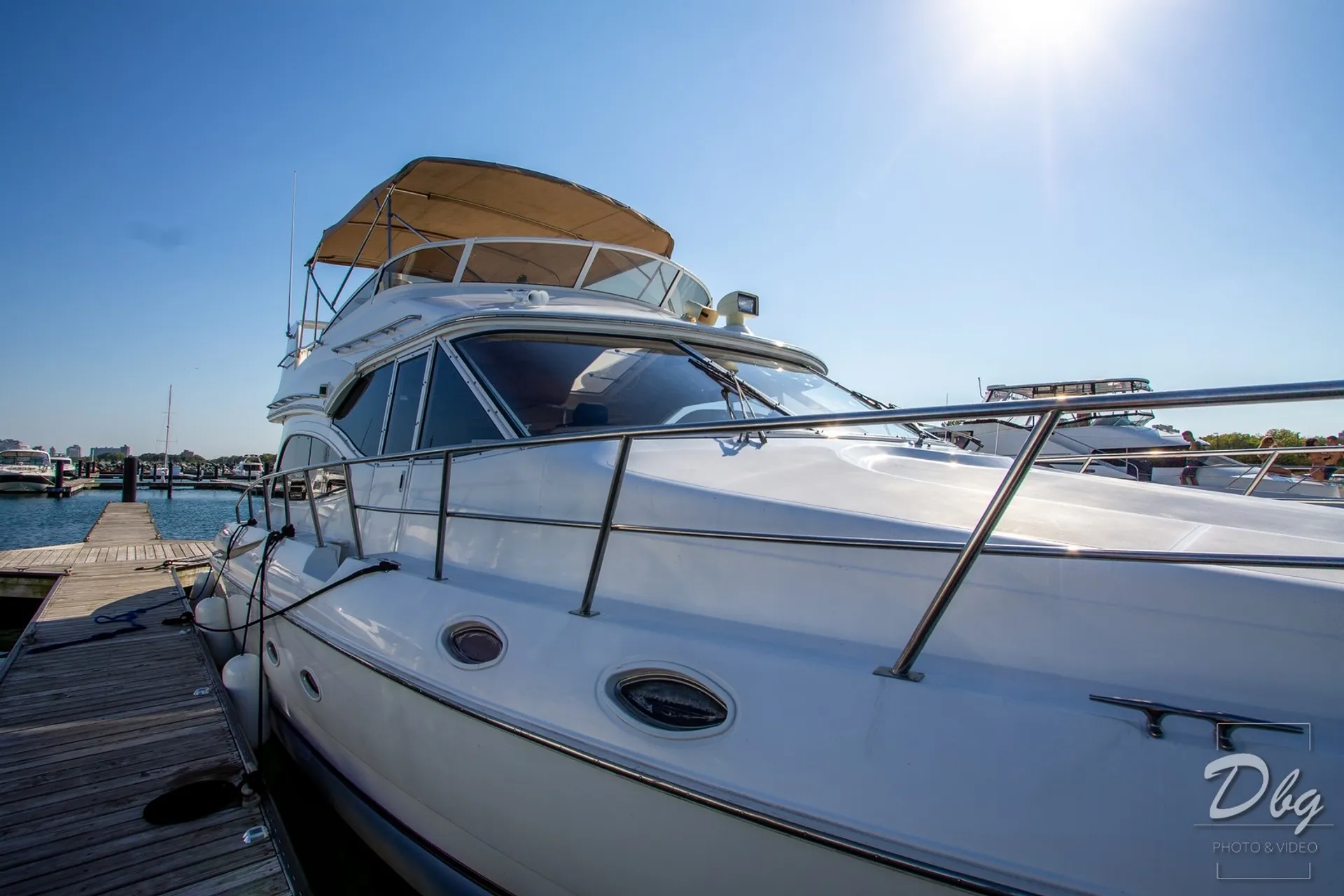 53' Multi-level Luxury Yacht w/Flybridge; Sundeck 