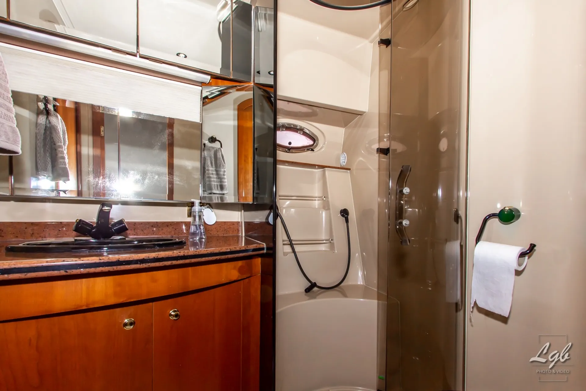 53' Multi-level Luxury Yacht w/Flybridge; Sundeck 