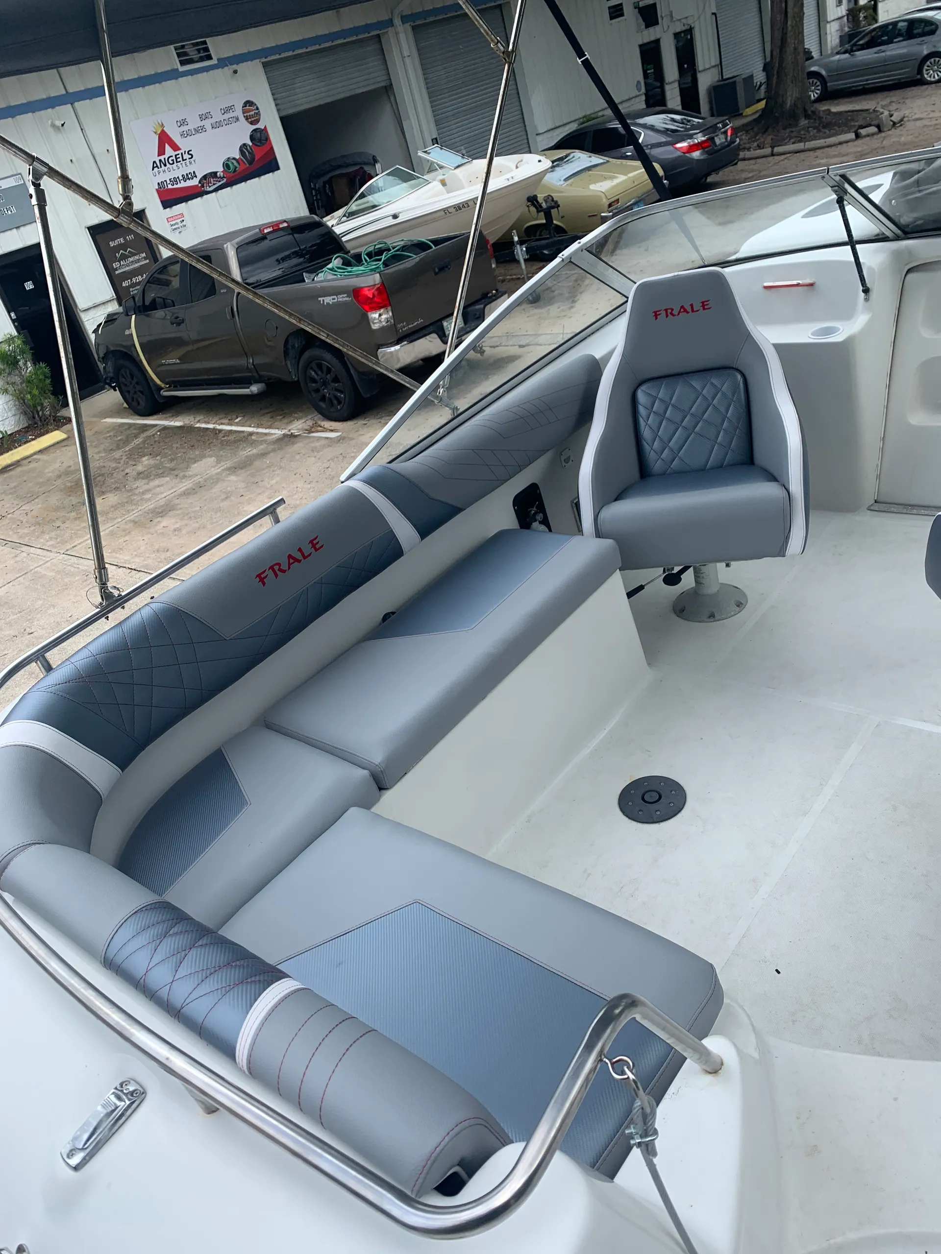 Splendor Boats 260 Platinum Cuddy in Orlando, FL — photo 6
