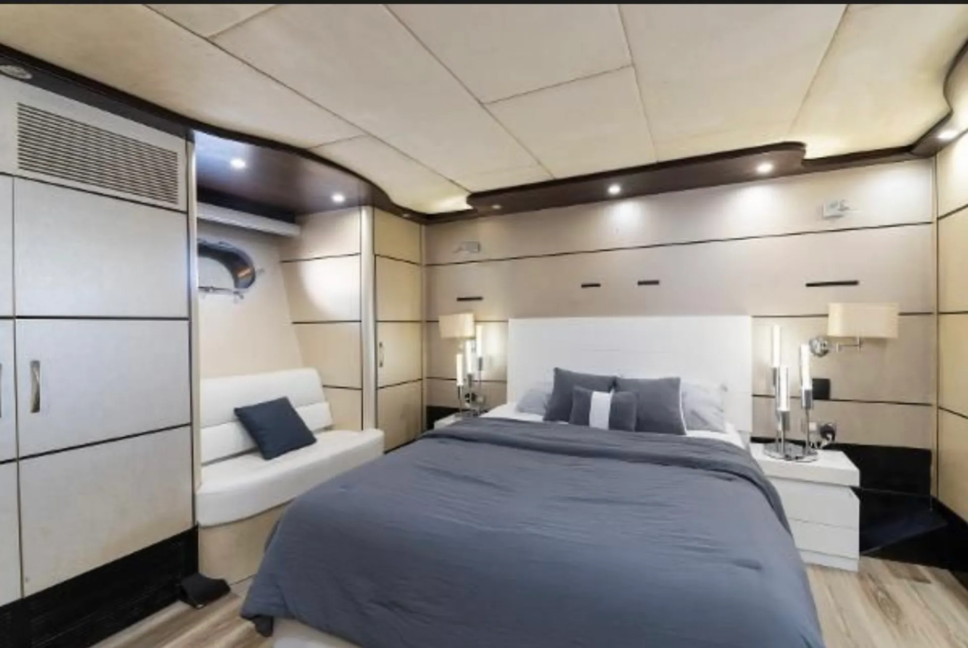 Rodman 105 in Miami Beach, FL — photo 6