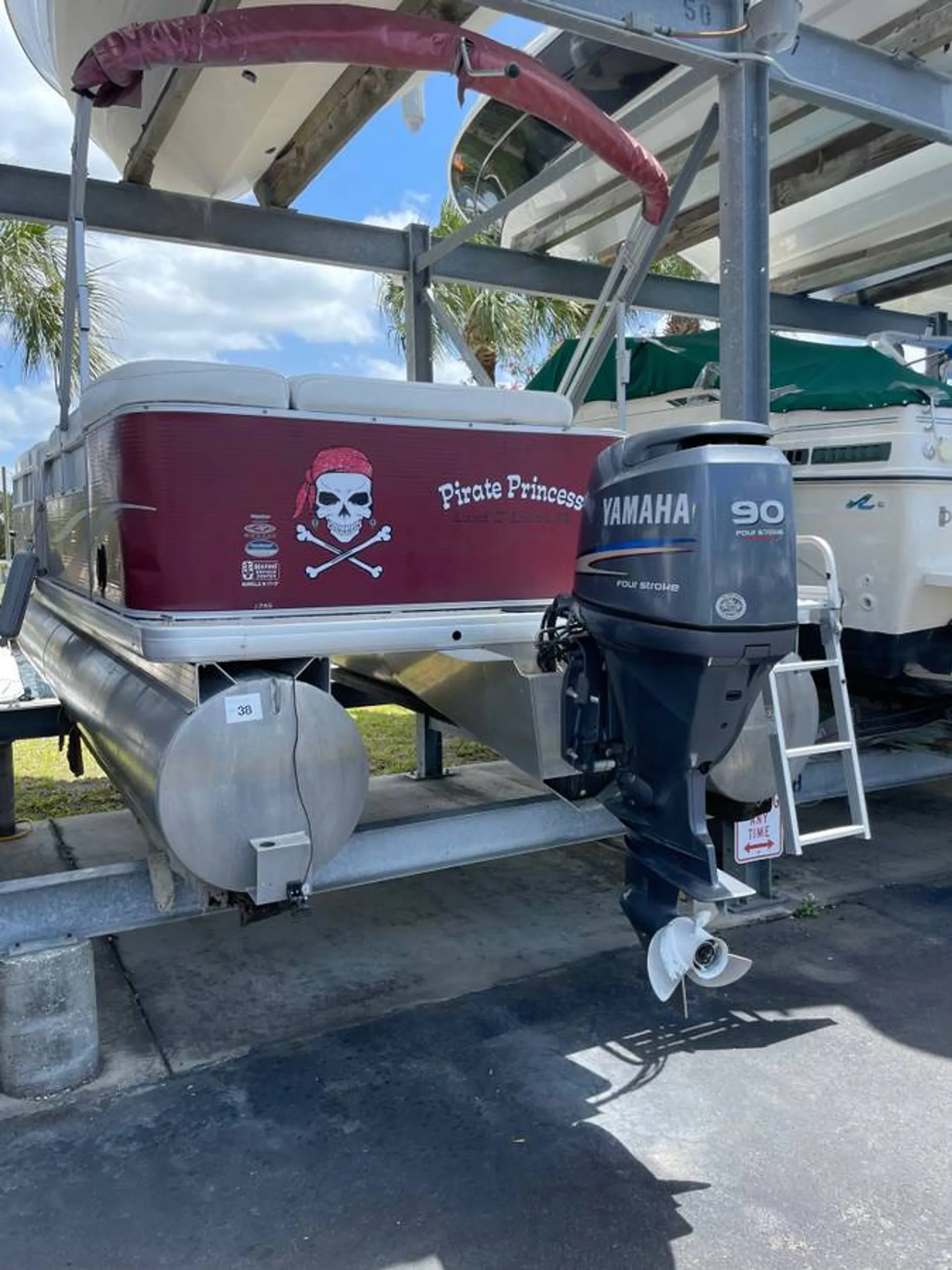 Godfrey Marine Sweetwater 220 in Homosassa, FL — photo 4