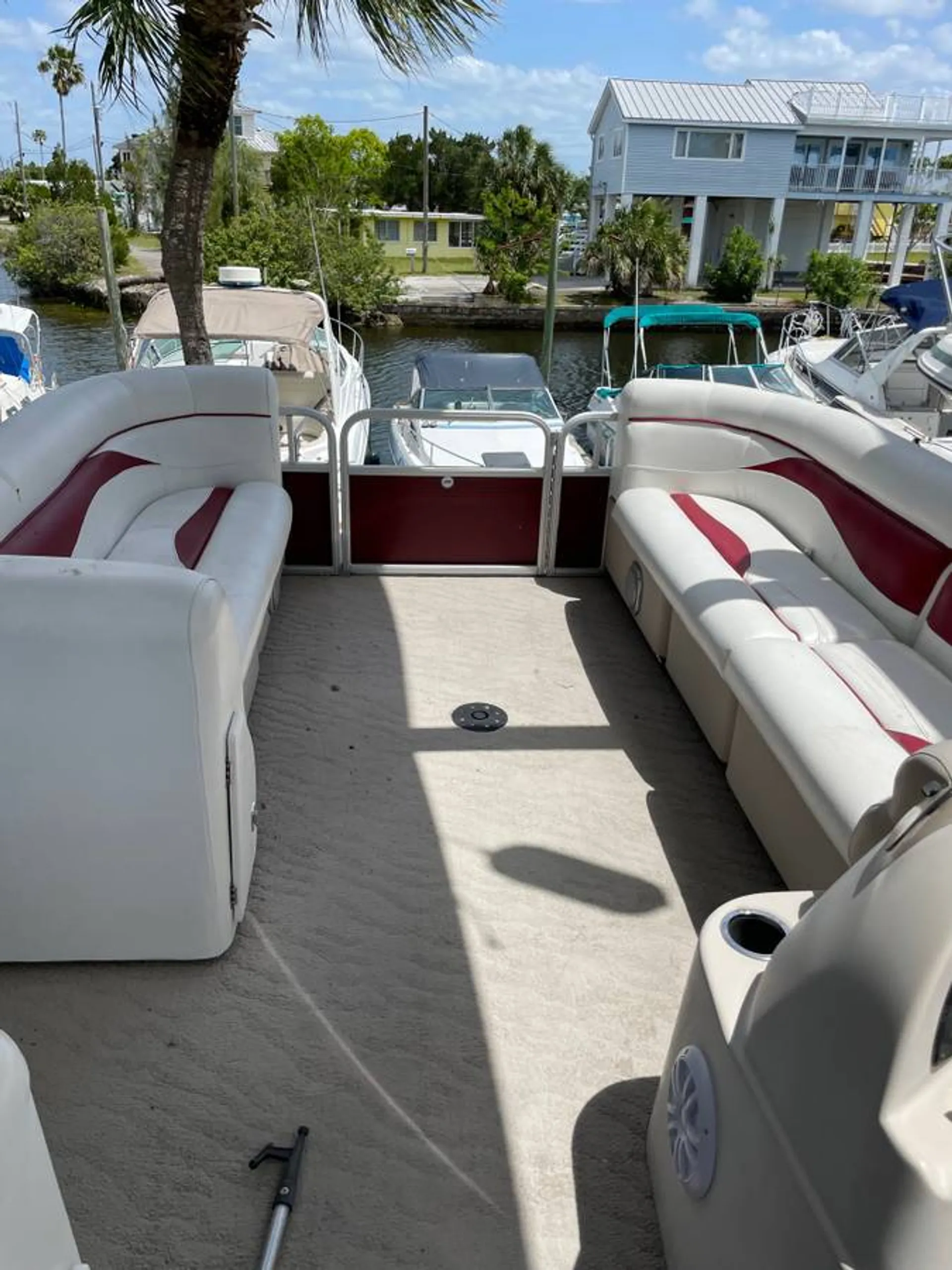 Godfrey Marine Sweetwater 220 in Homosassa, FL — photo 2