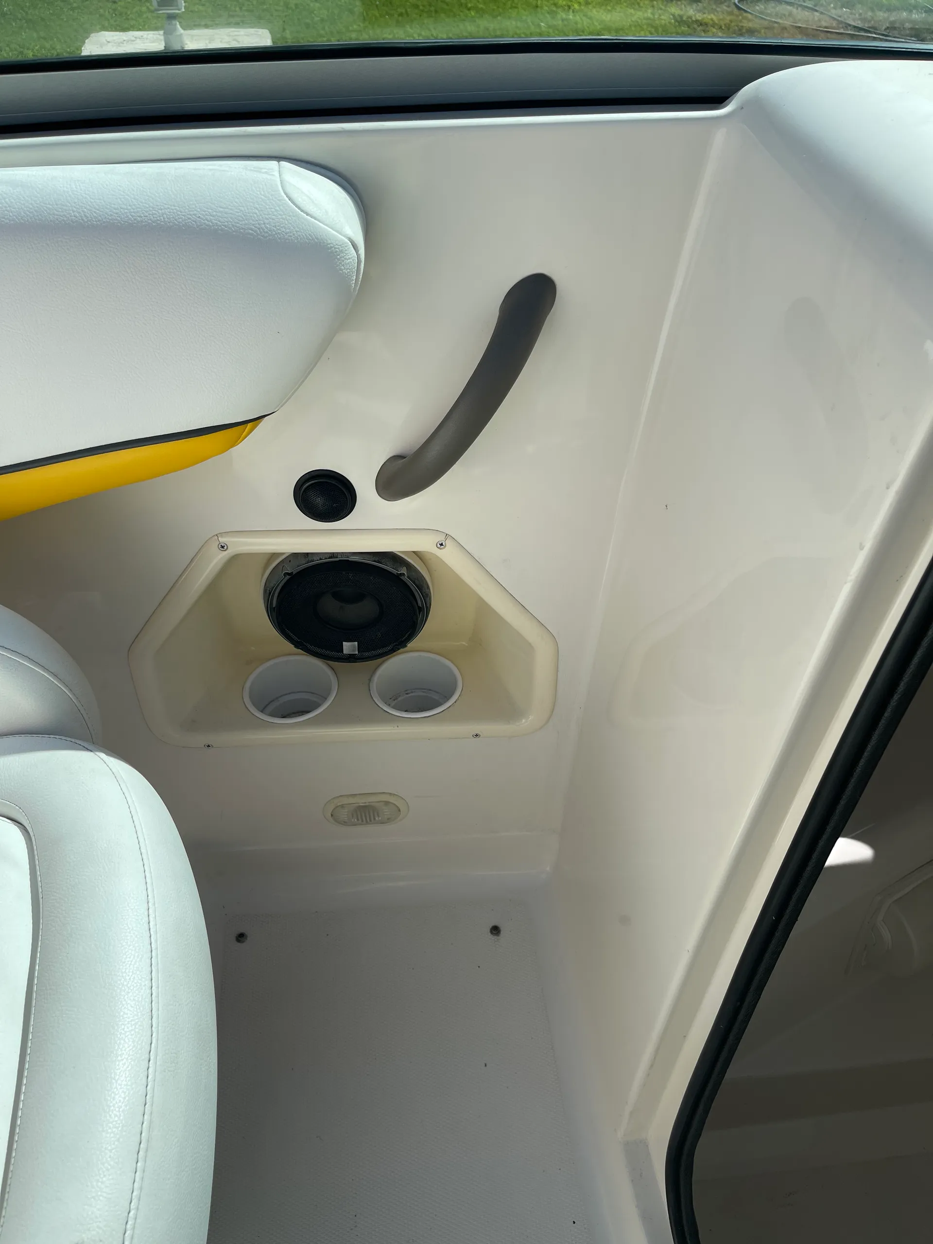 Monterey Boats 263 Explorer in Los Angeles, CA — photo 4