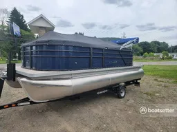 2022 Crest Marine Pontoon - FLWS1