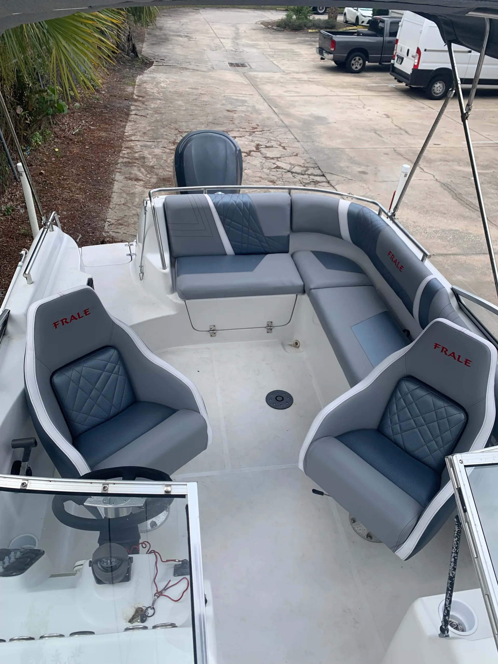 Splendor Boats 260 Platinum Cuddy in Orlando, FL — photo 3