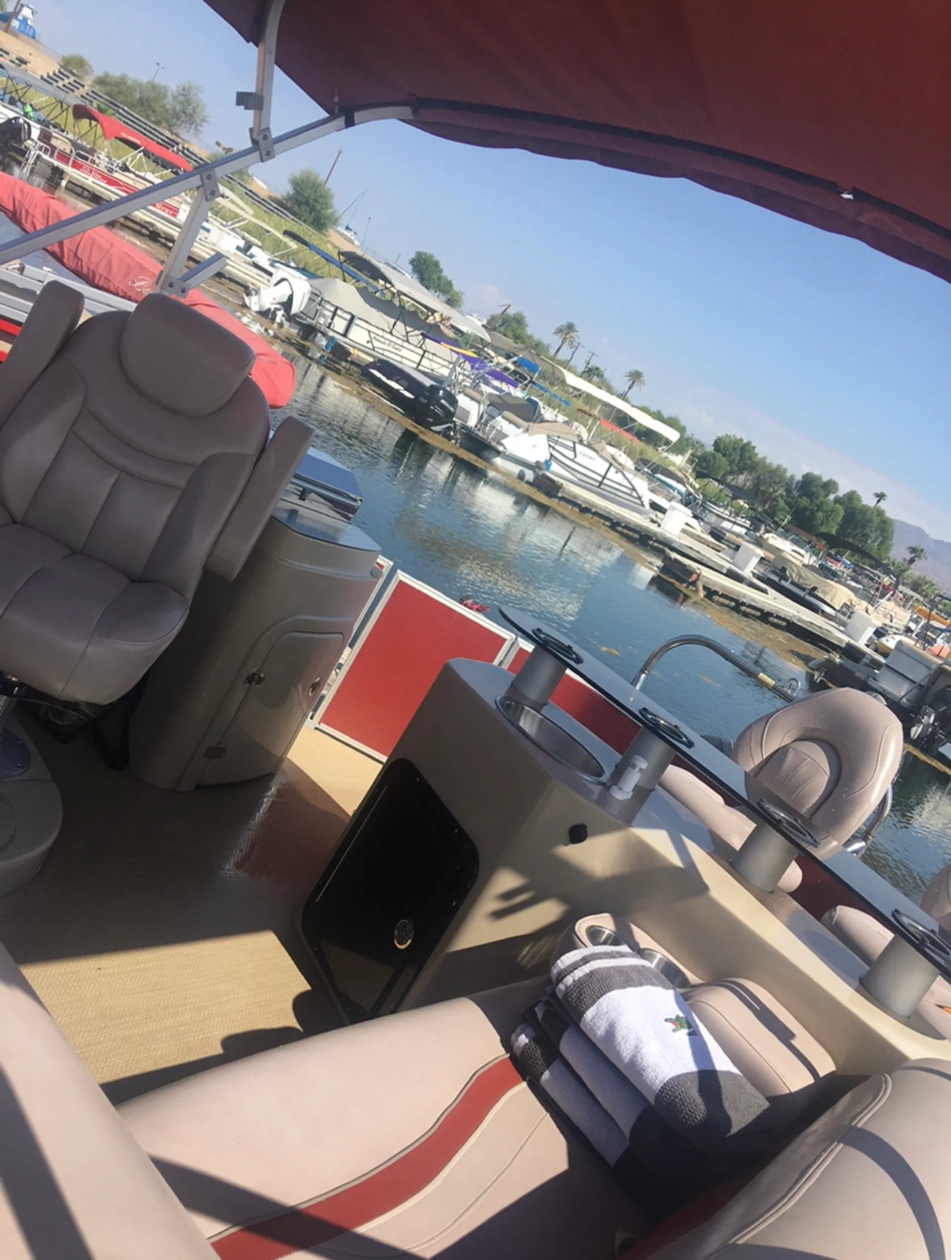 Godfrey Marine Aqua Patio 220 DF in Lake Havasu City, AZ — photo 4