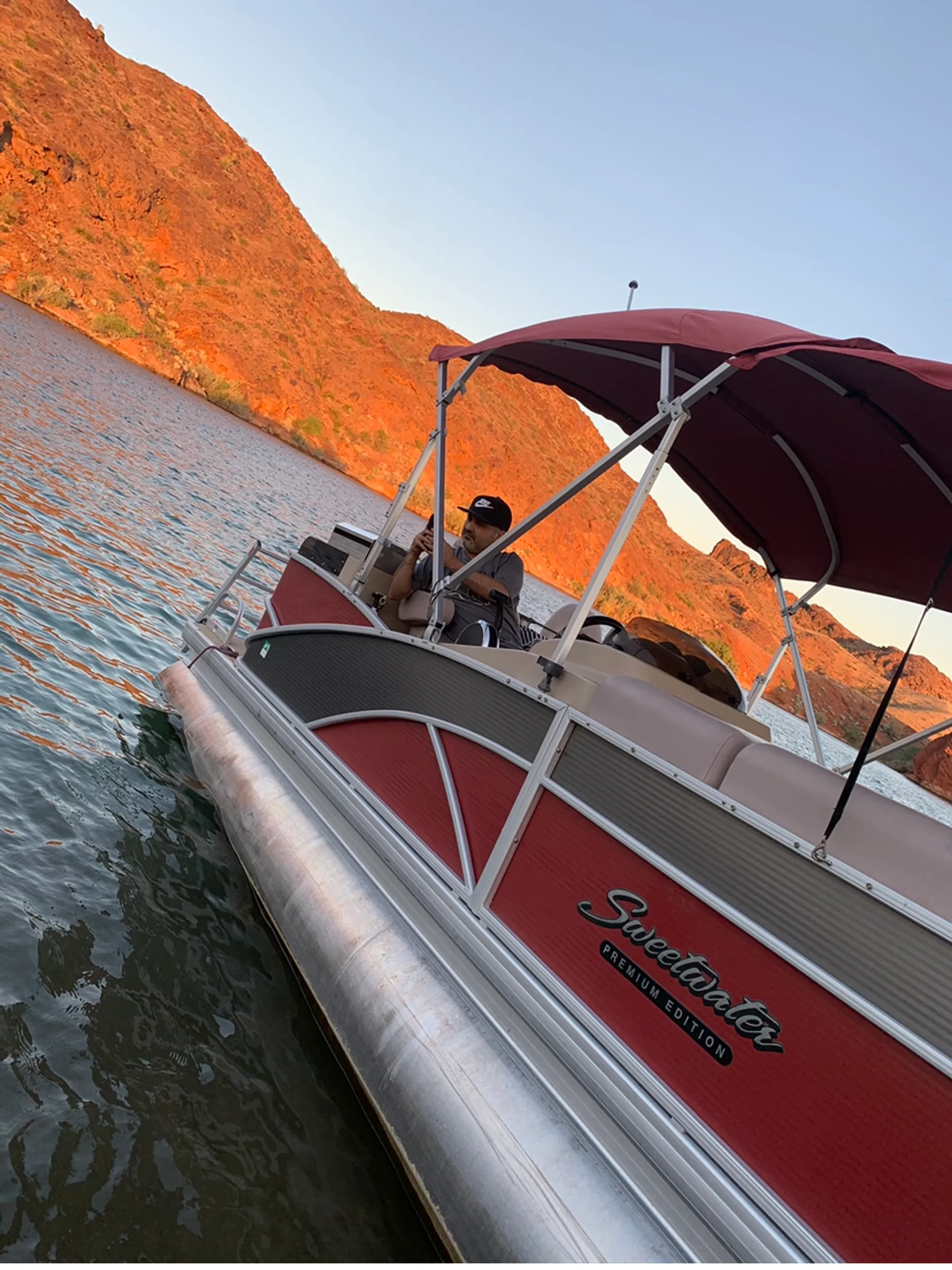 Godfrey Marine Aqua Patio 220 DF in Lake Havasu City, AZ — photo 5