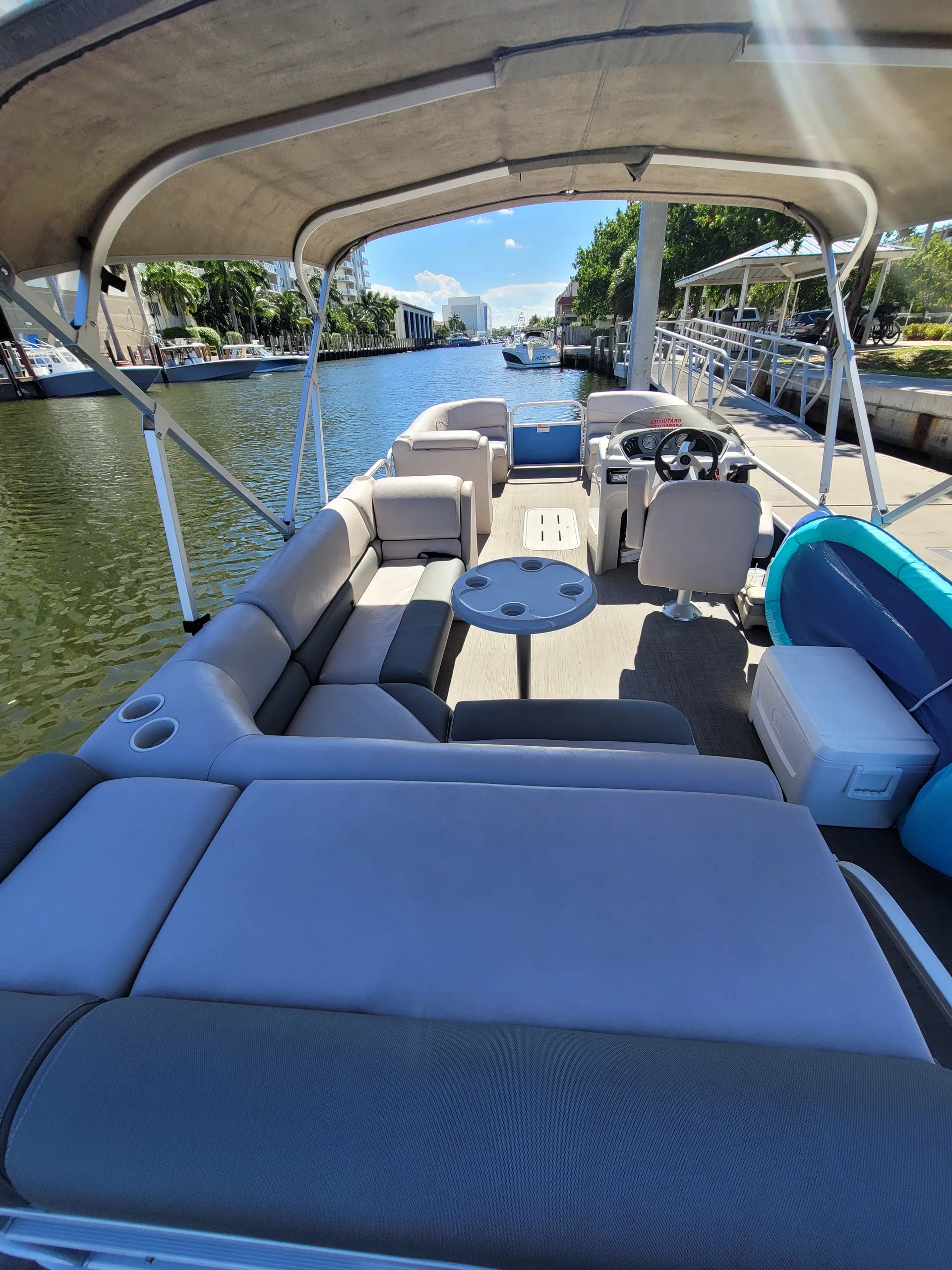 Come have fun with us. Boat come with captain included in price 